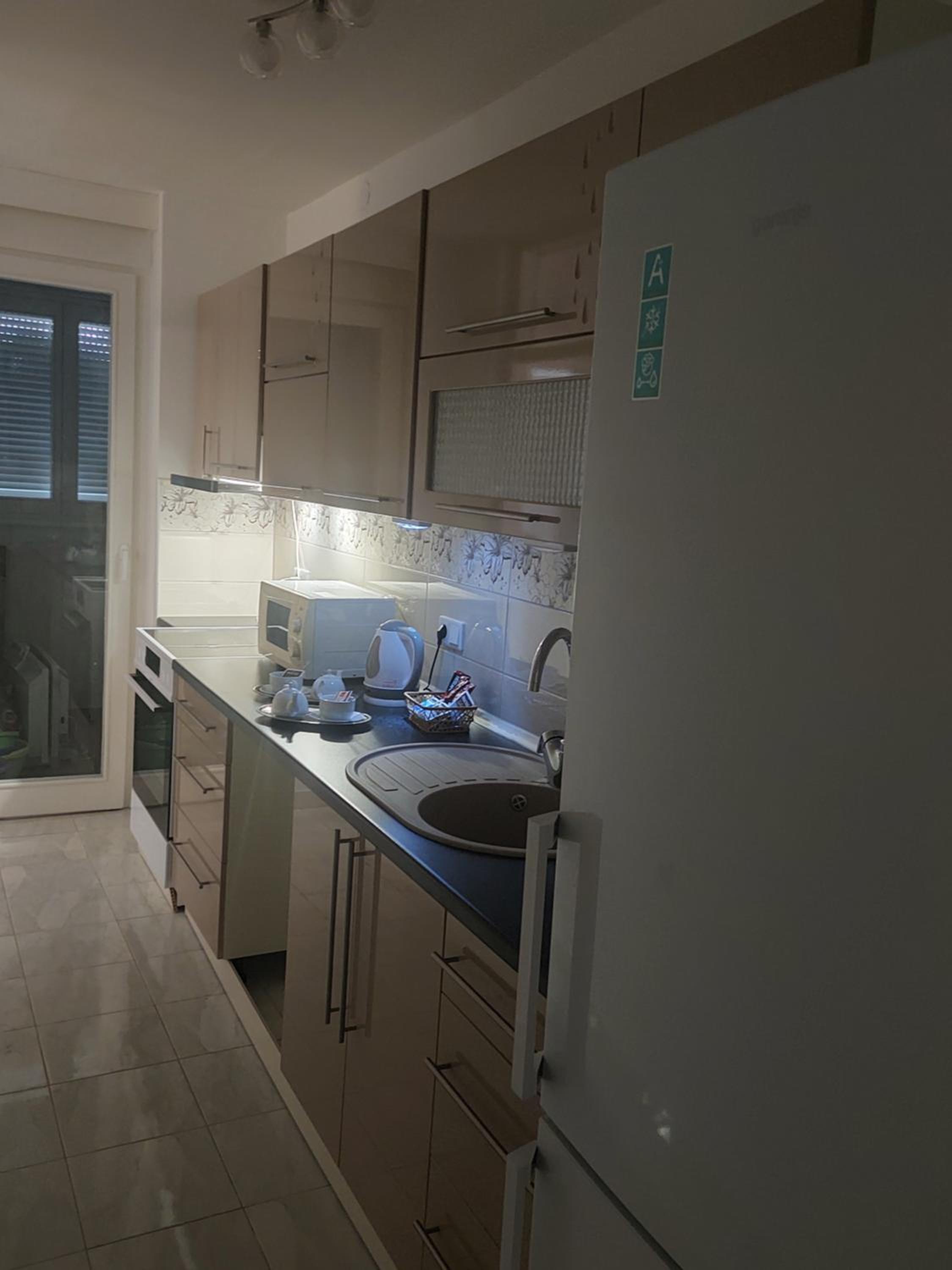 APARTMAN ADI