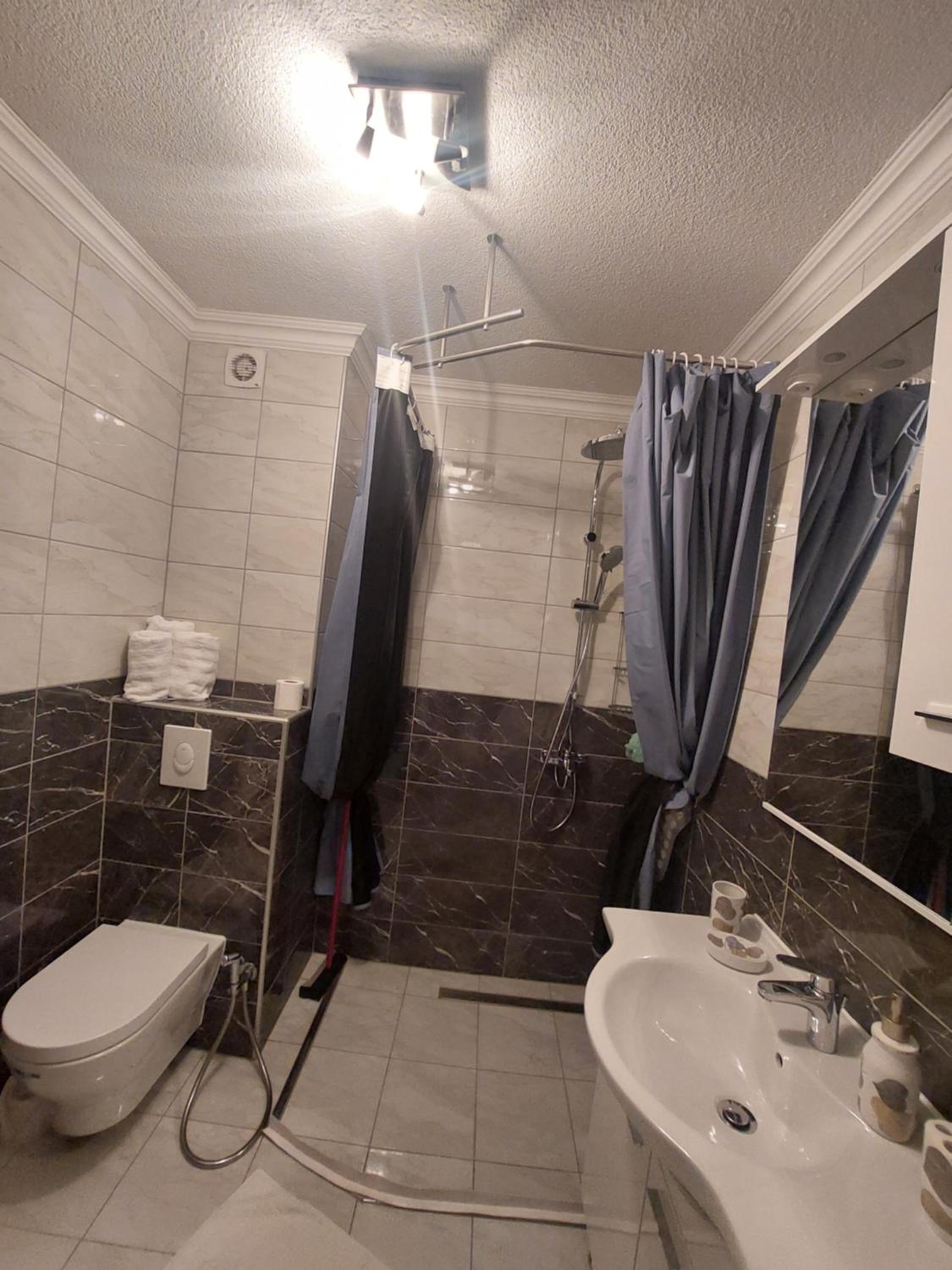 APARTMAN ADI