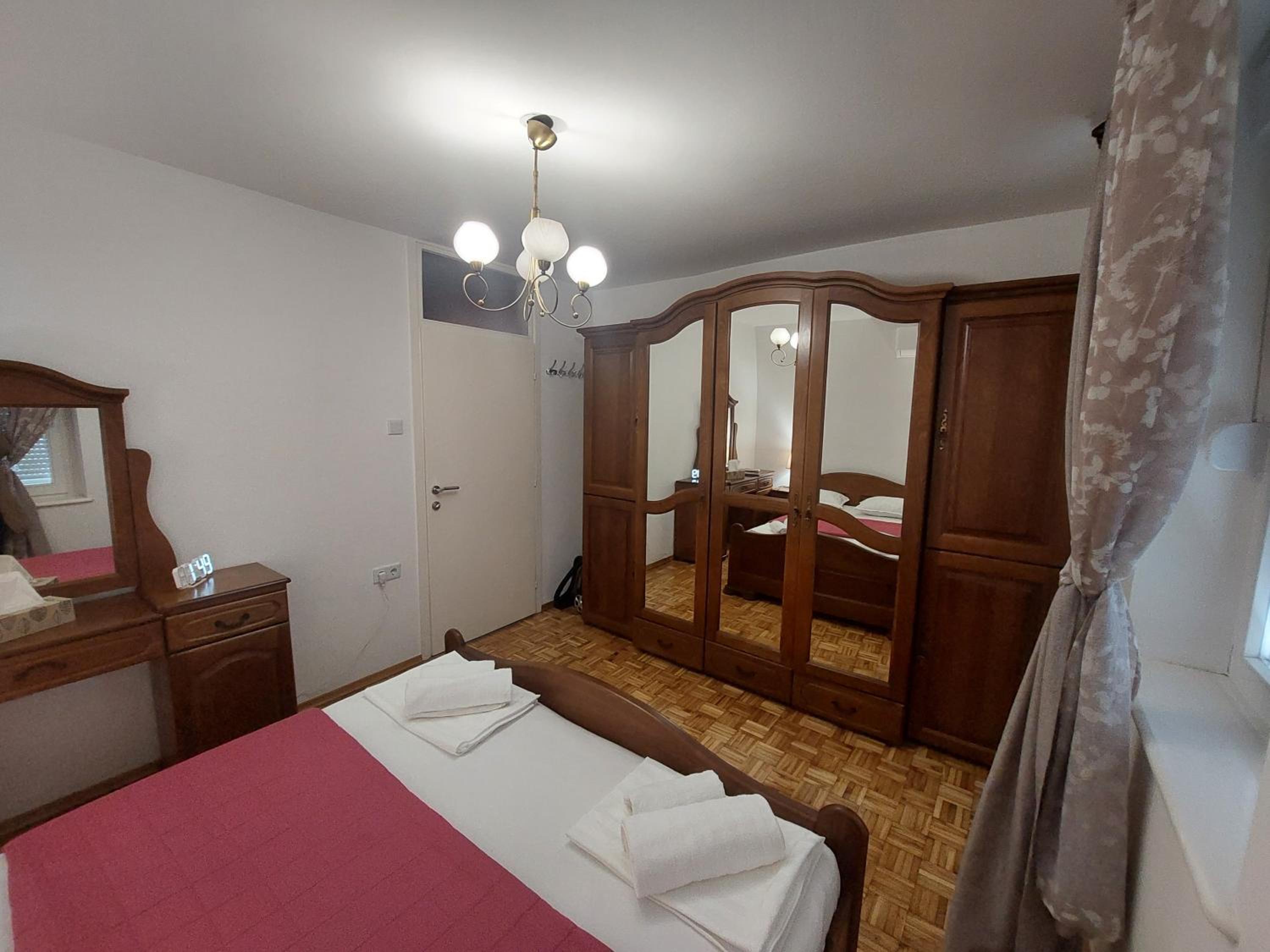 APARTMAN ADI