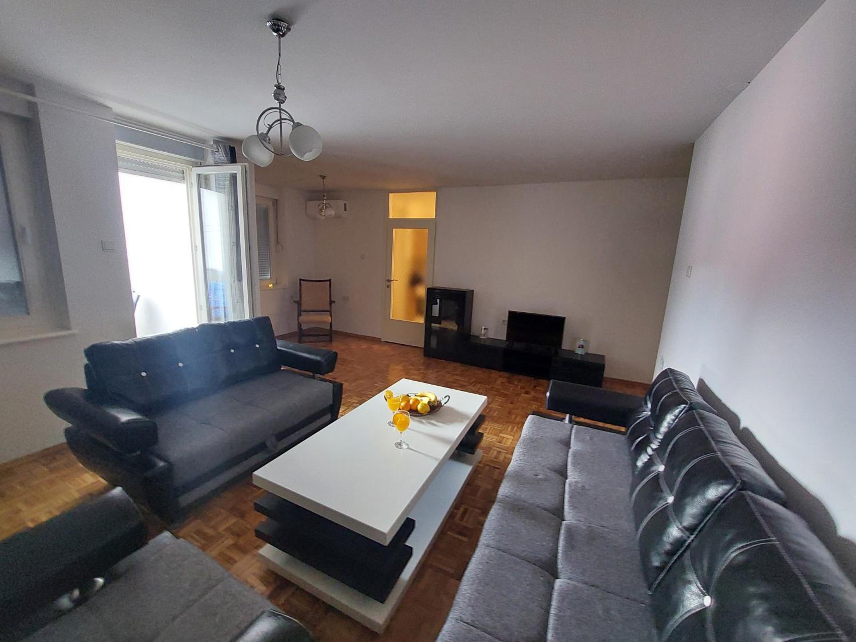 APARTMAN ADI
