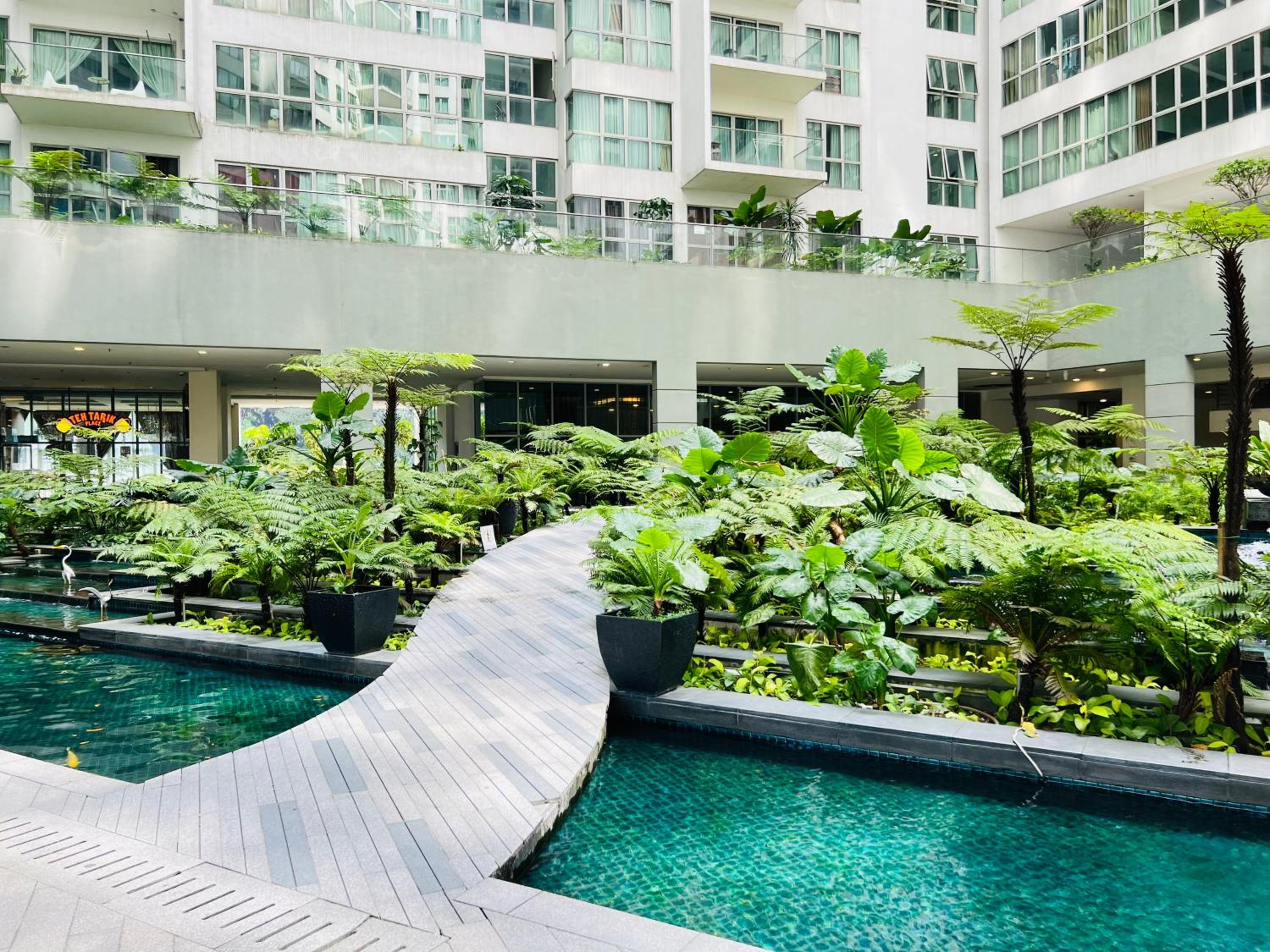 Spritz Empire Regalia Suites & Residence