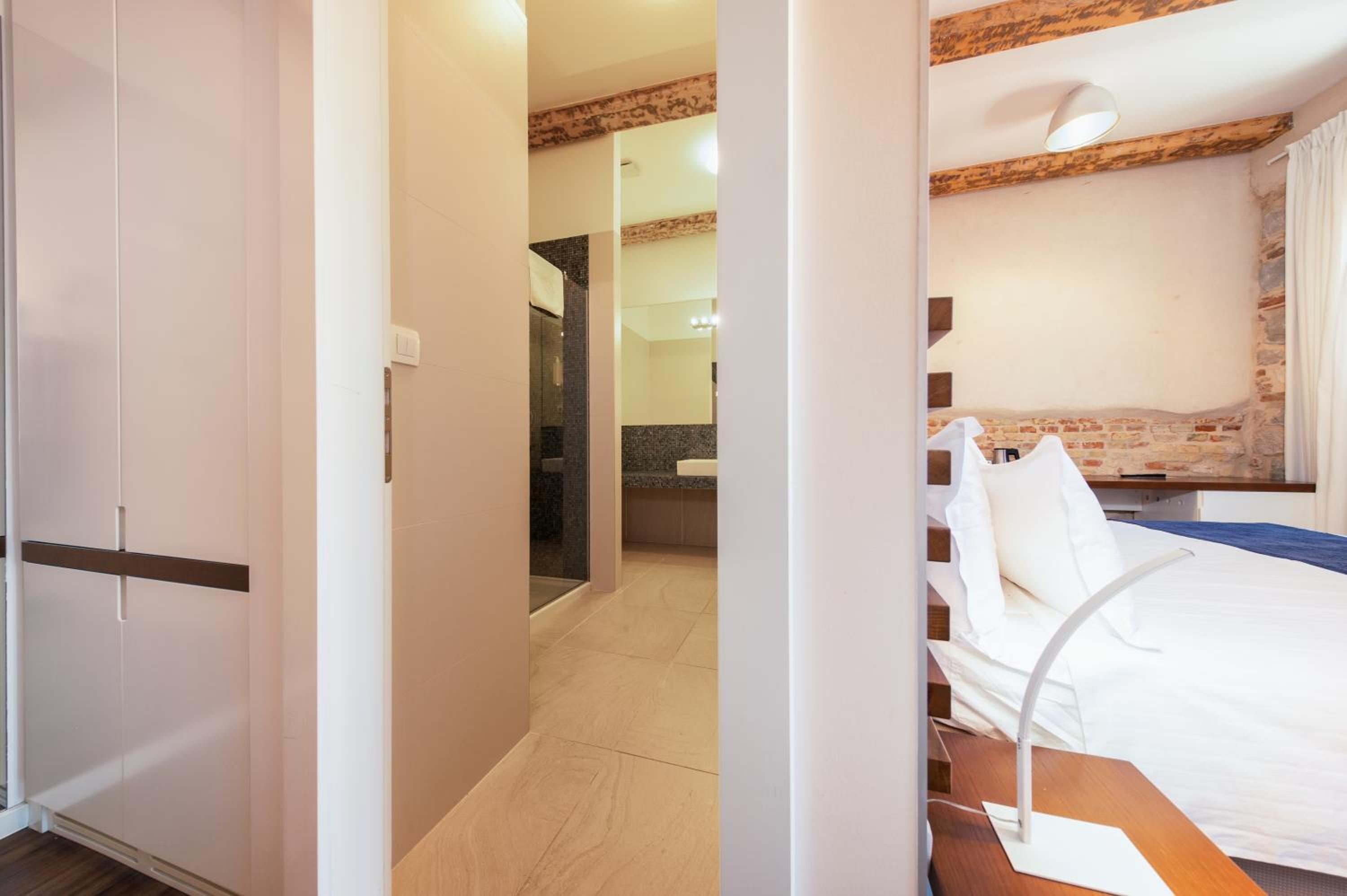 Azur Palace Luxury Rooms photo 16 of 116