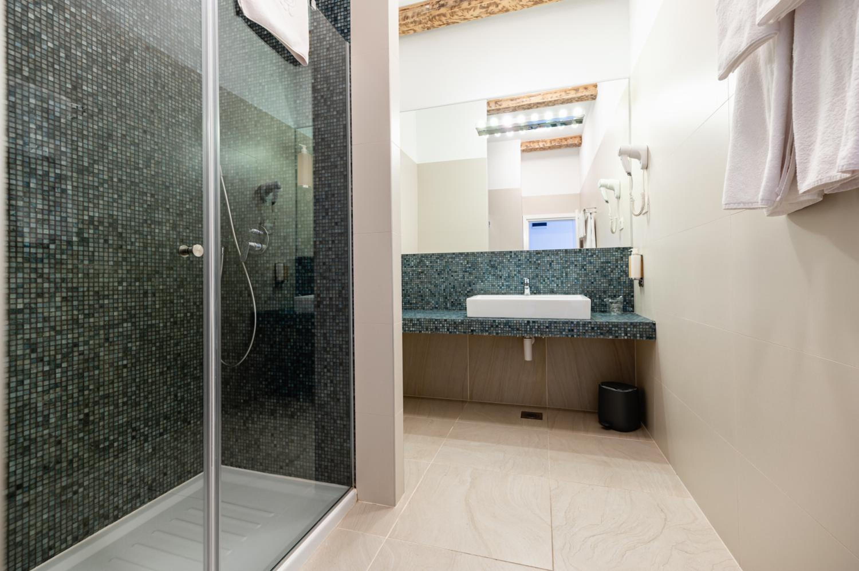 Azur Palace Luxury Rooms photo 48 of 116