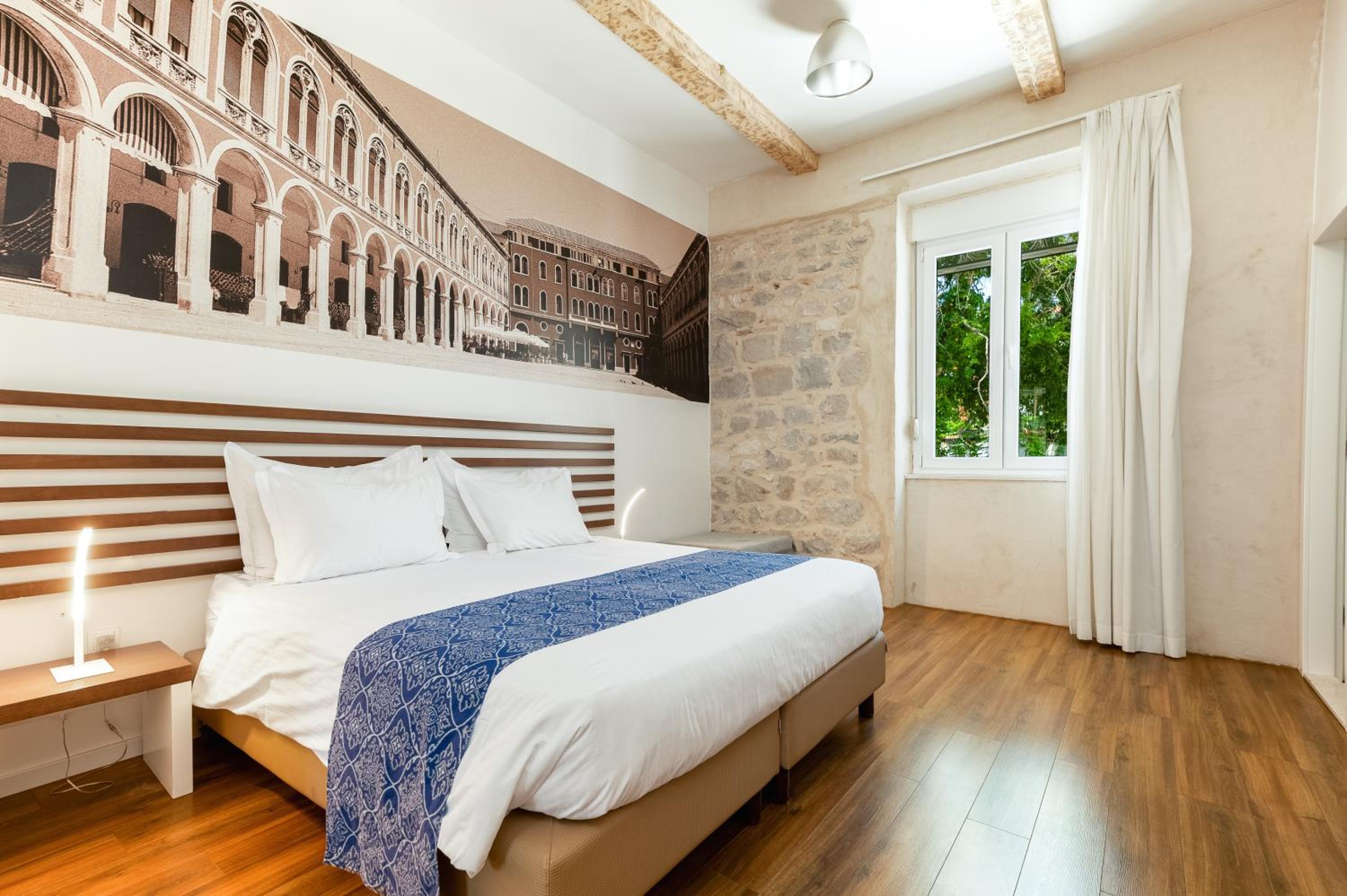 Azur Palace Luxury Rooms photo 23 of 116