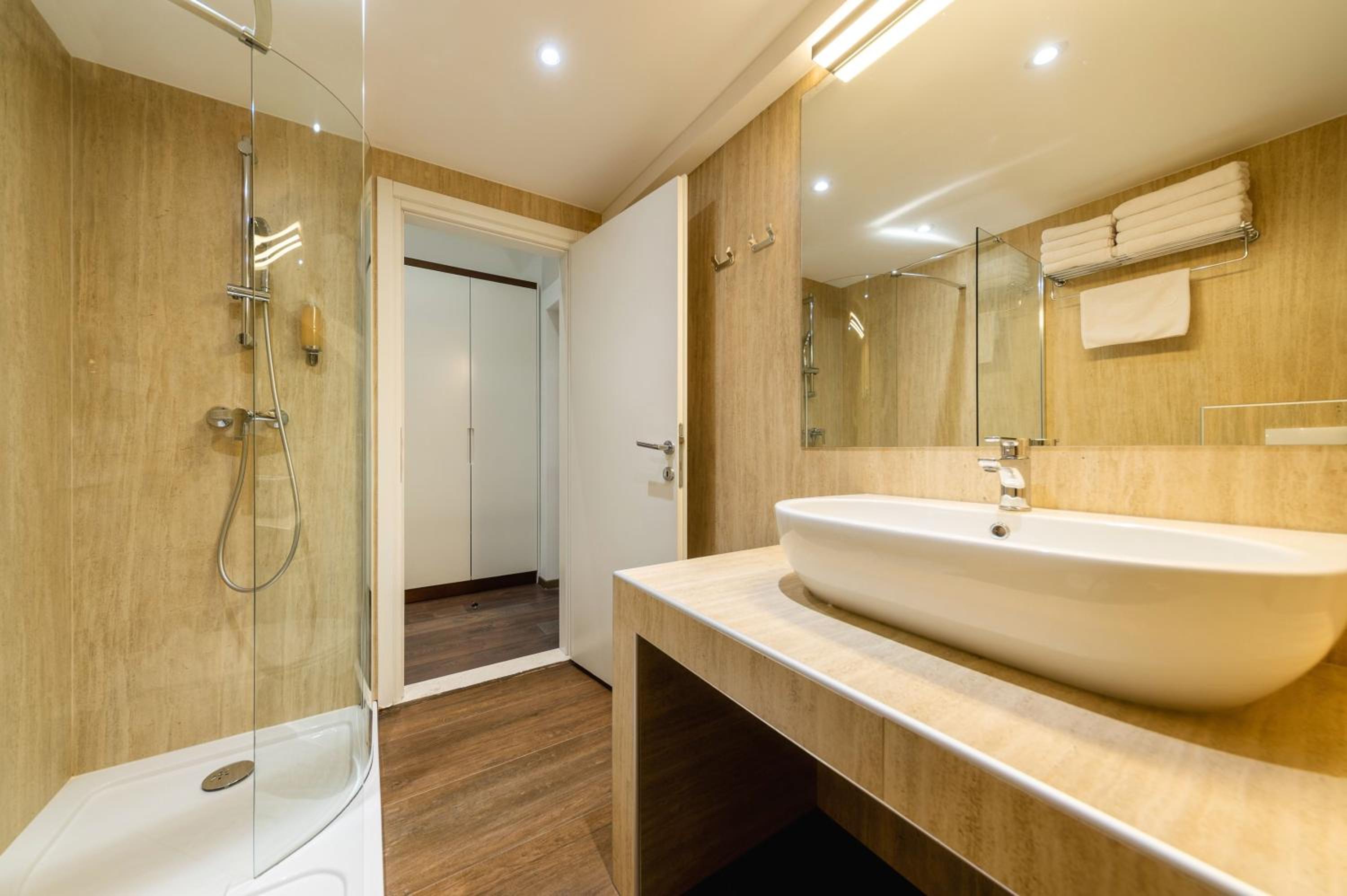 Azur Palace Luxury Rooms photo 93 of 116