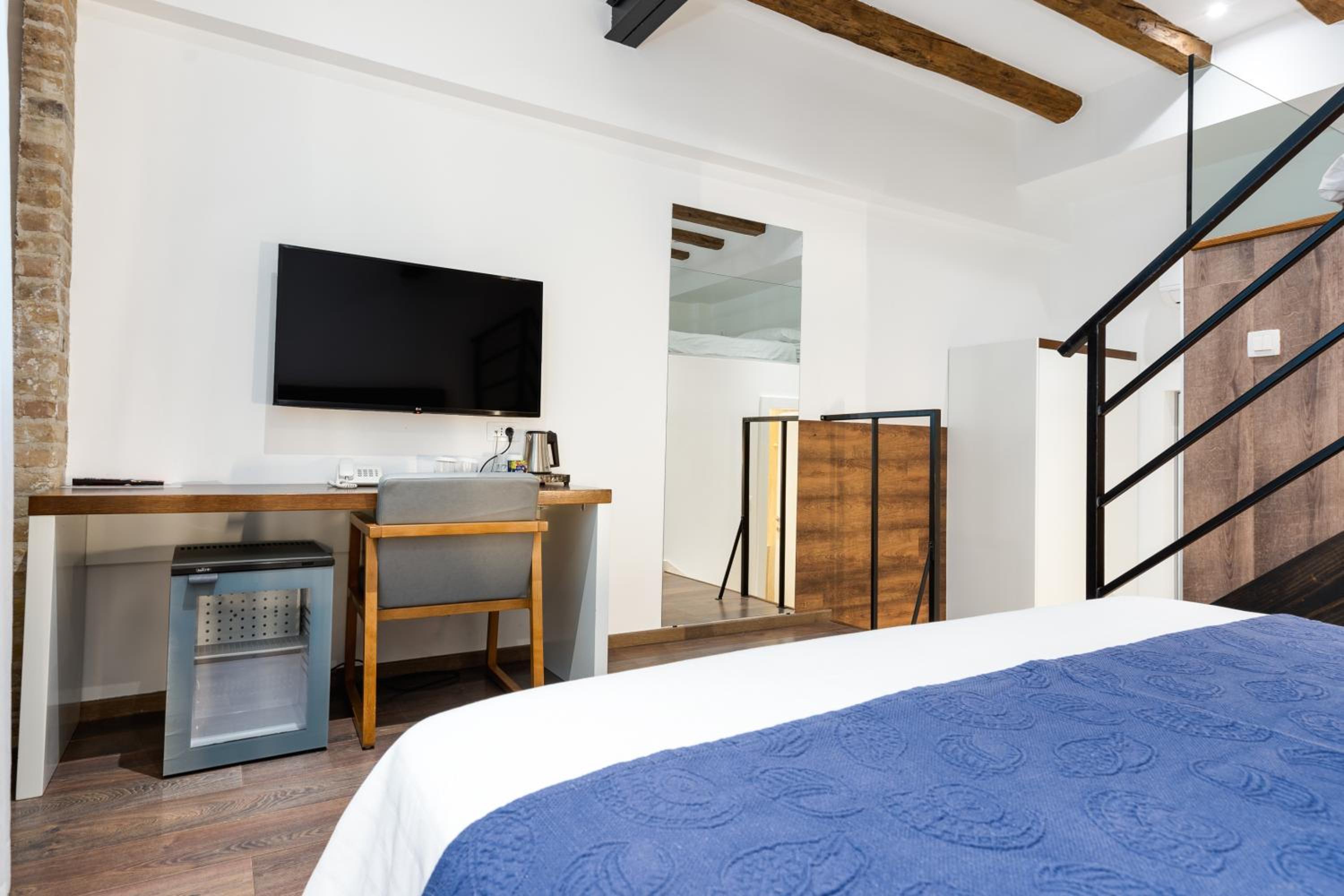 Azur Palace Luxury Rooms photo 29 of 116