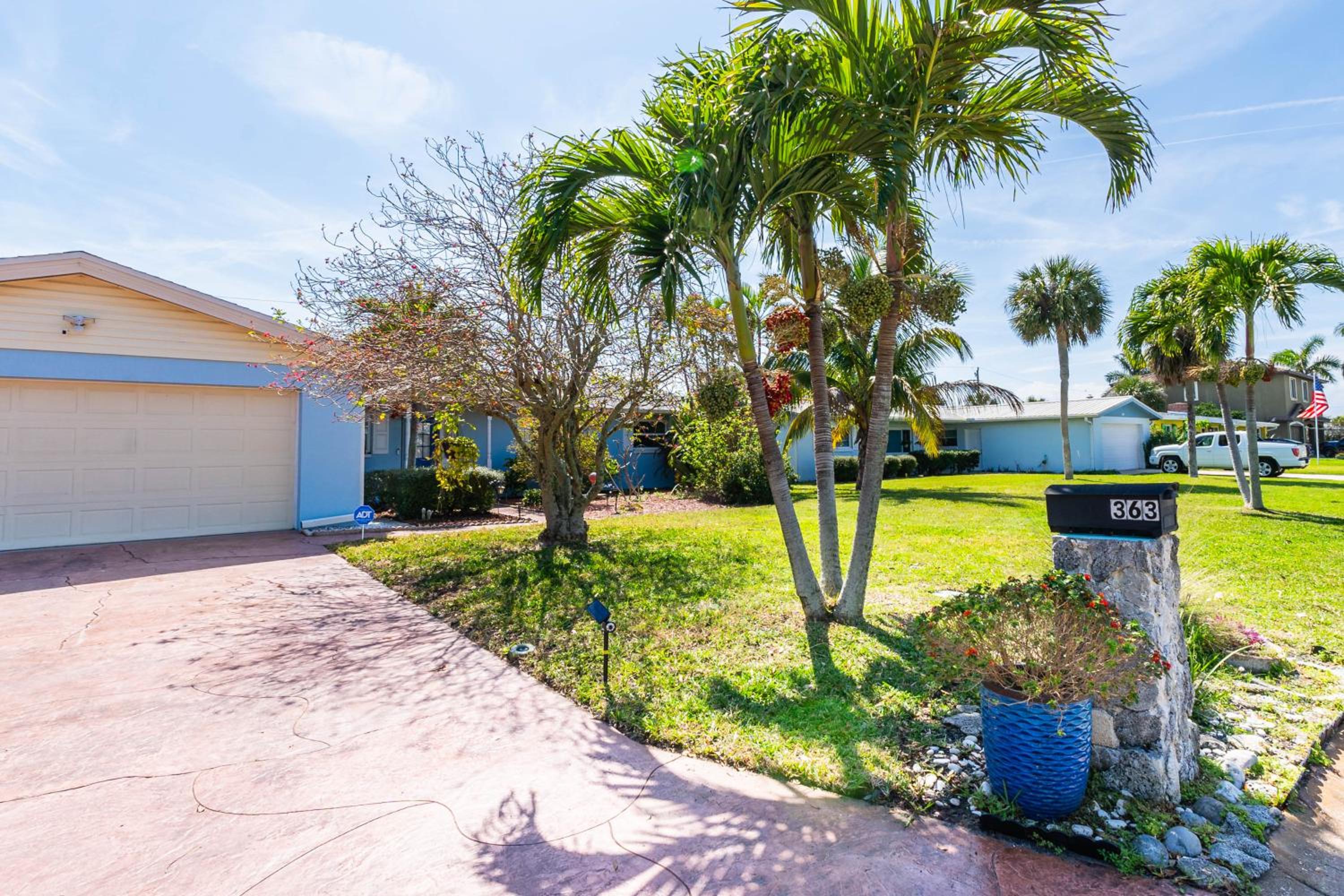 Beach Home: Hot Tub, Game Room & Billiard view 2