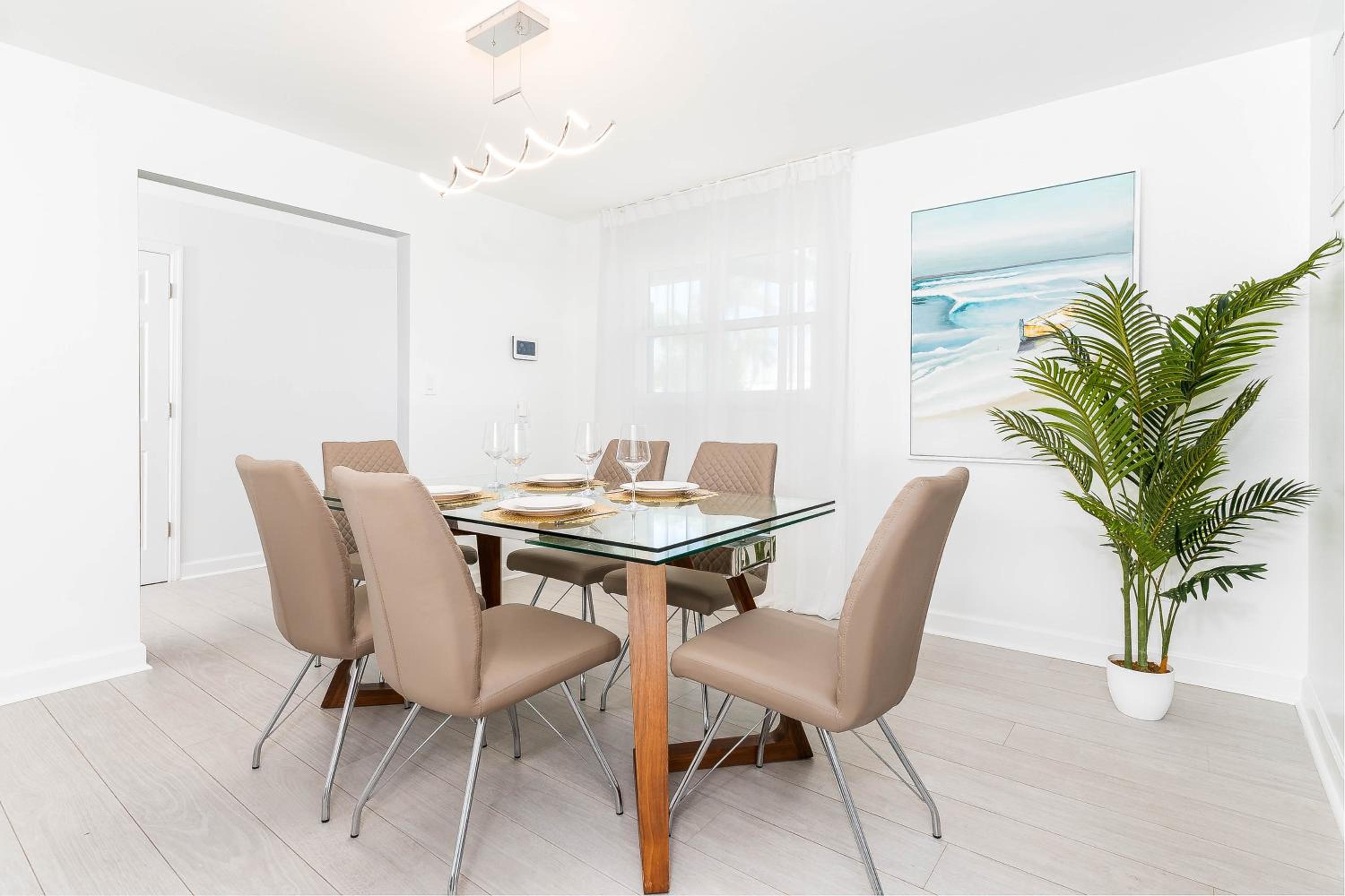 Beach Home: Hot Tub, Game Room & Billiard view 4