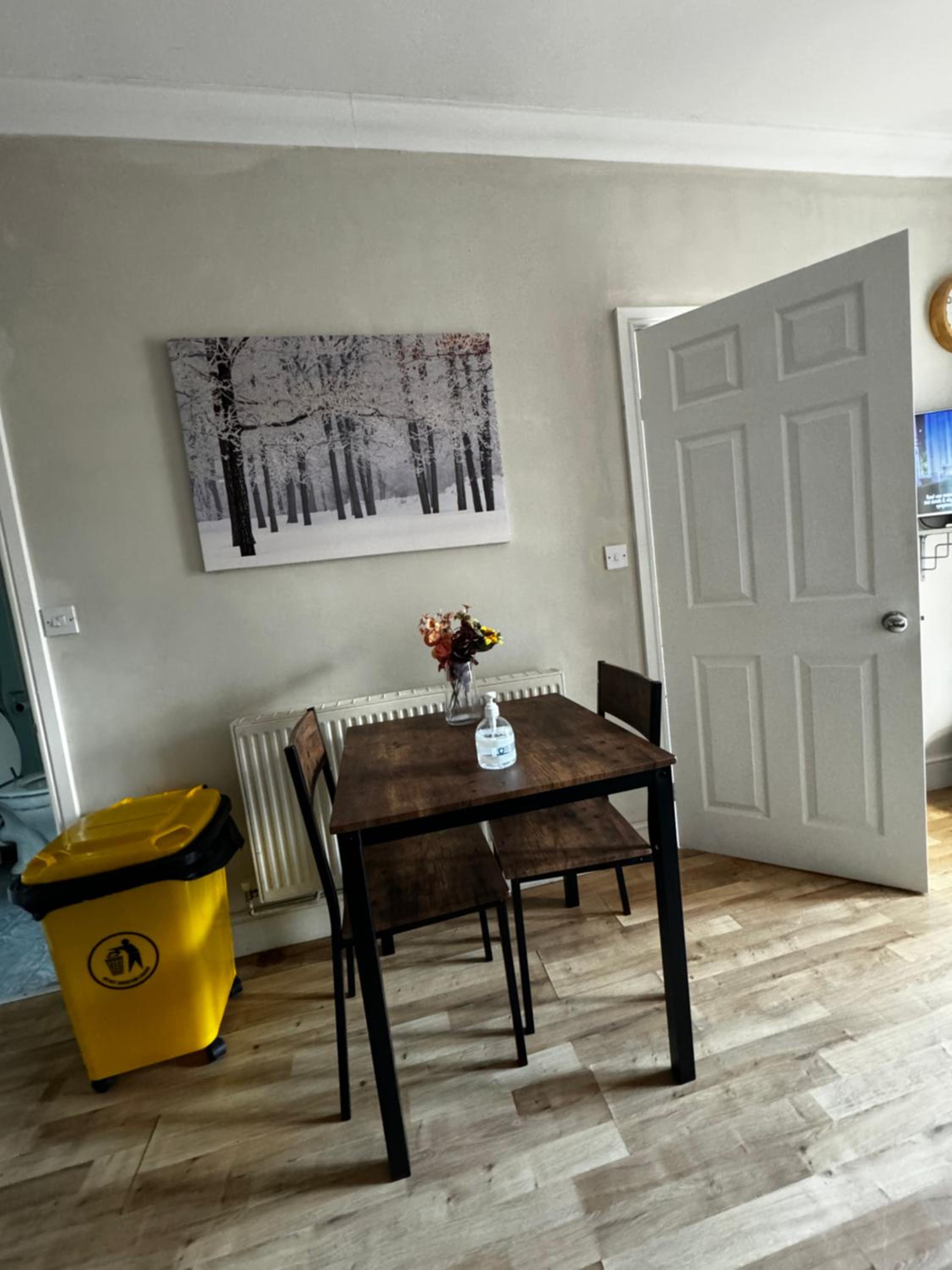 Adorable one-bed place in Cambridgeshire view 4