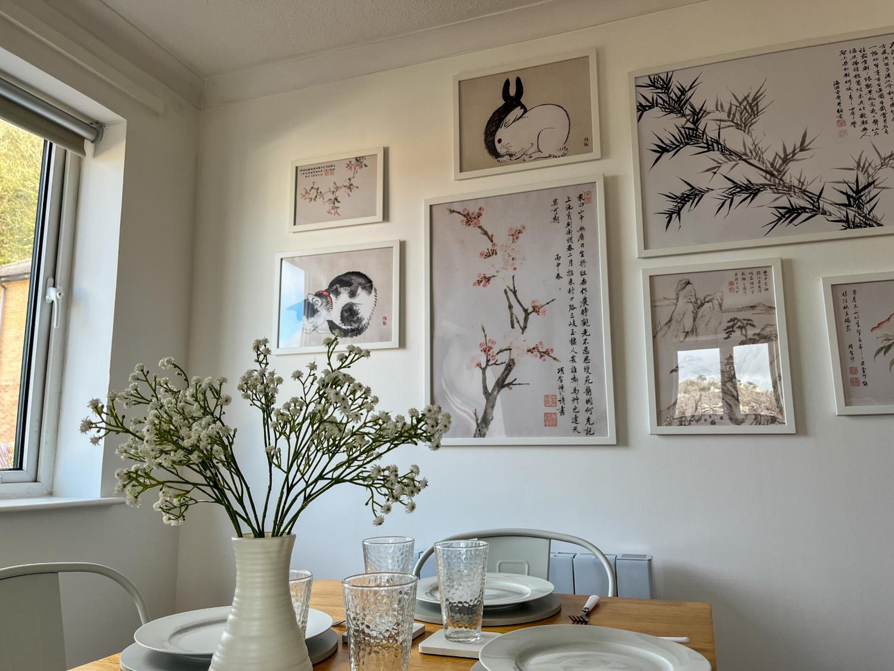 Stunning Central Flat w/ Parking