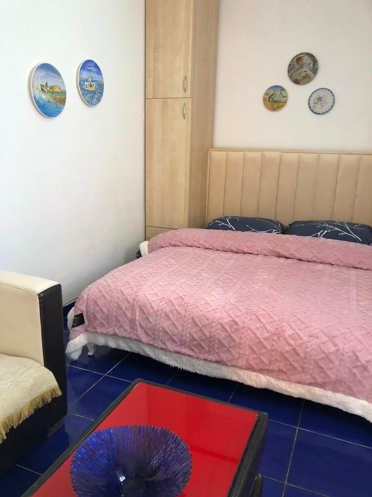 Ramo's Charming Studio Apartment - 4th photo 4