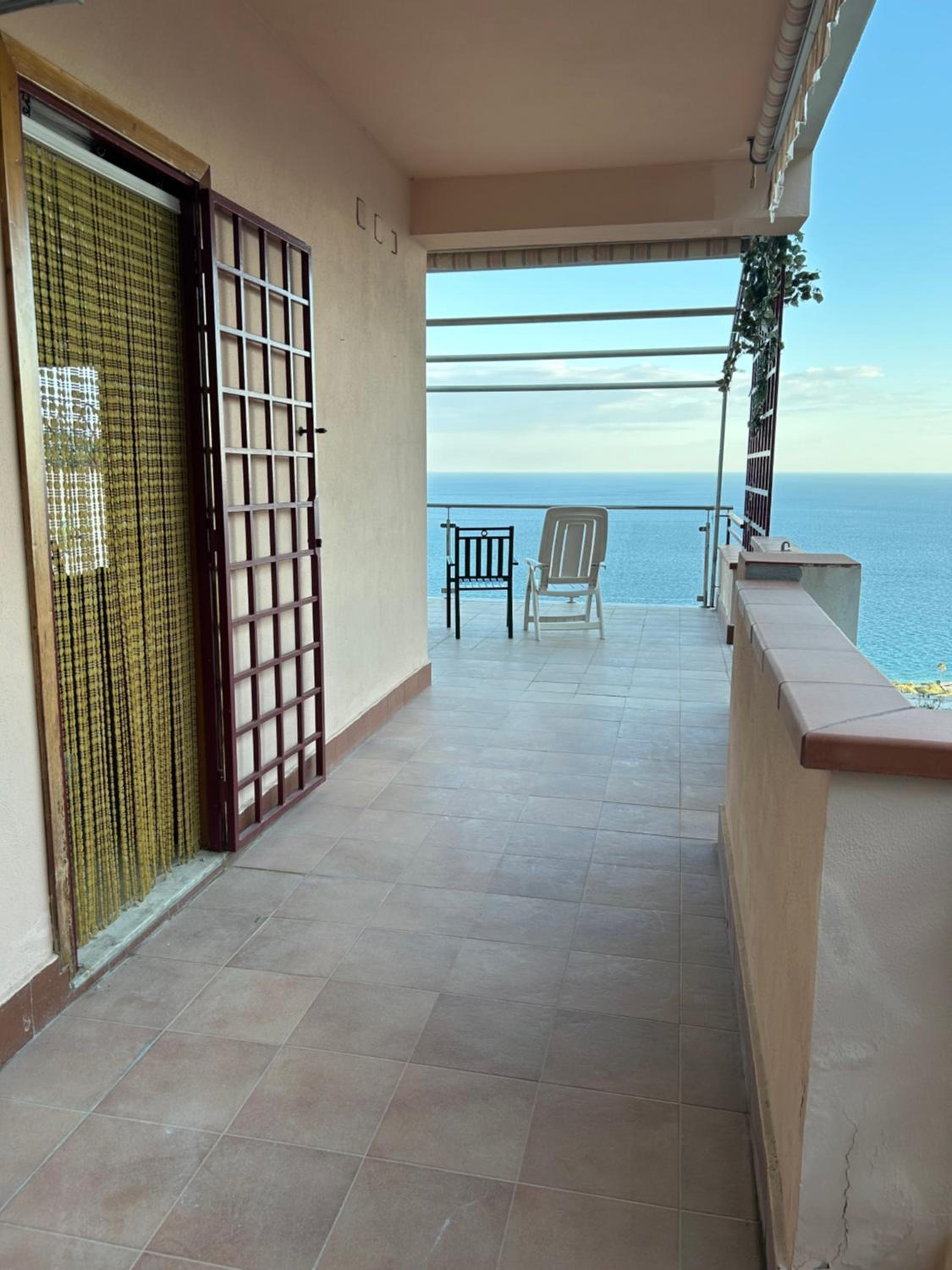 Casa Vacanze “Tropicana” view 5