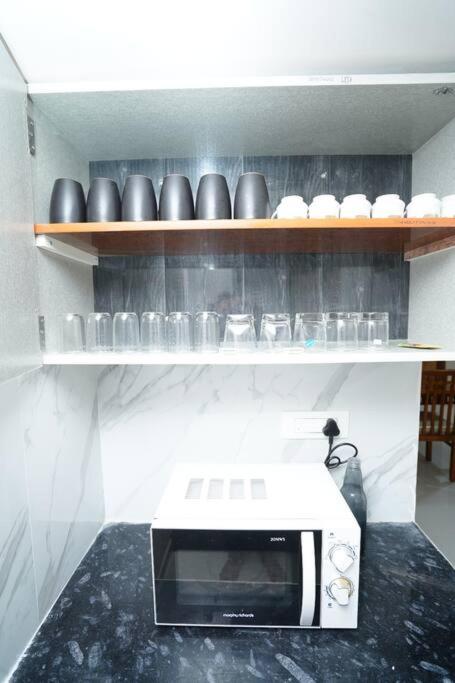 Chez Moi - 2BHK, Near US Embassy, Gachibowli view 2