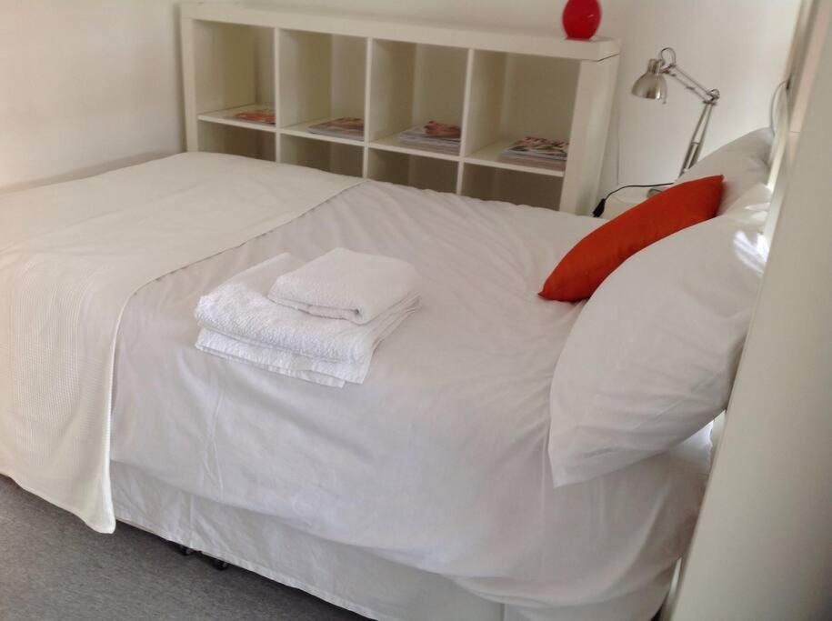 Zone 1! 2 bed duplex Apartment!