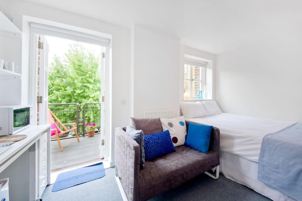 Zone 1! 2 bed duplex Apartment!
