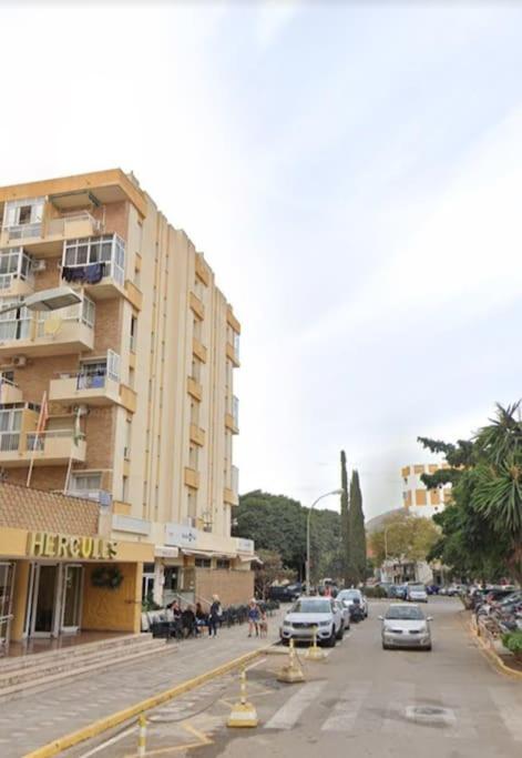 Hércules Nuevo y Moderno Estudio
