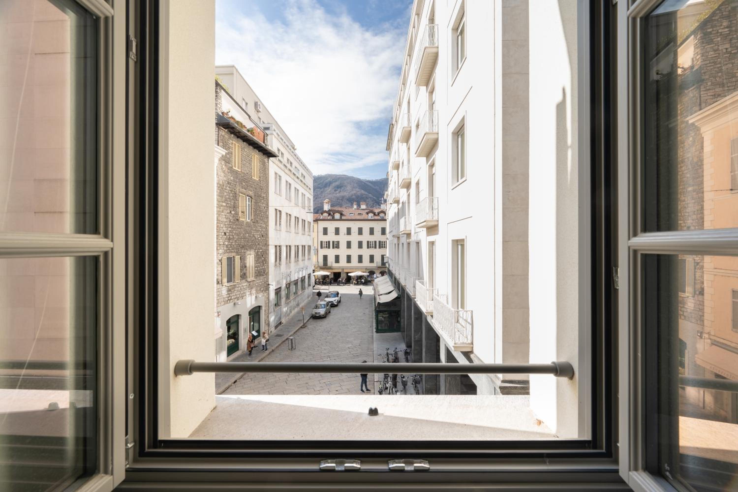 Hotel Palazzo La Cortesella - Modern Design & Central Location - Image 1