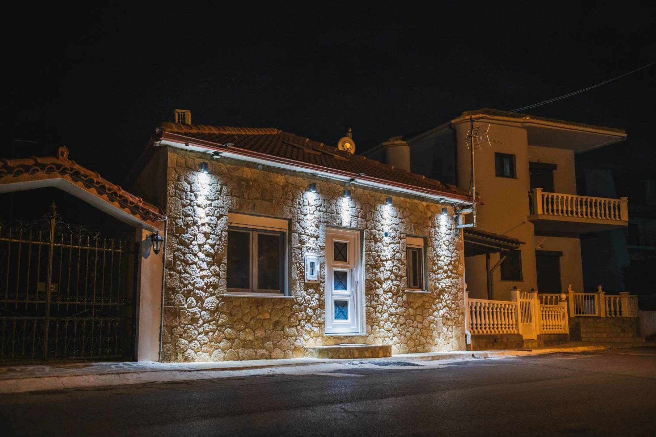 Zafeiropoulos Apartments