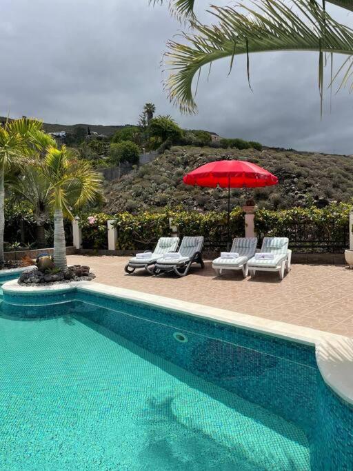 Maravilla Villa with Sea Views