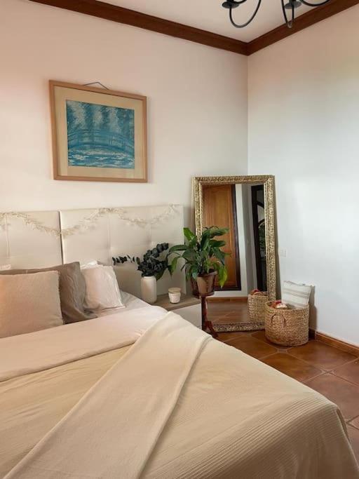 Maravilla Villa with Sea Views