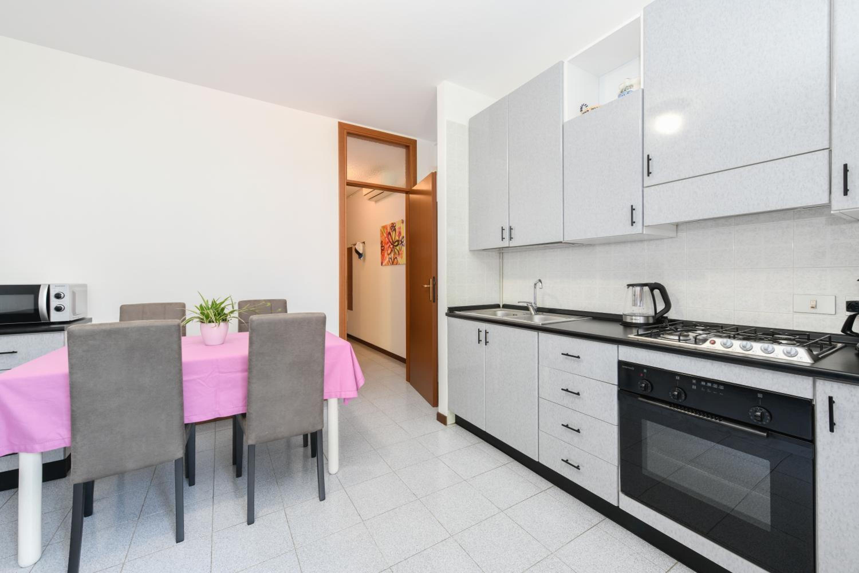 Breeze Apartment