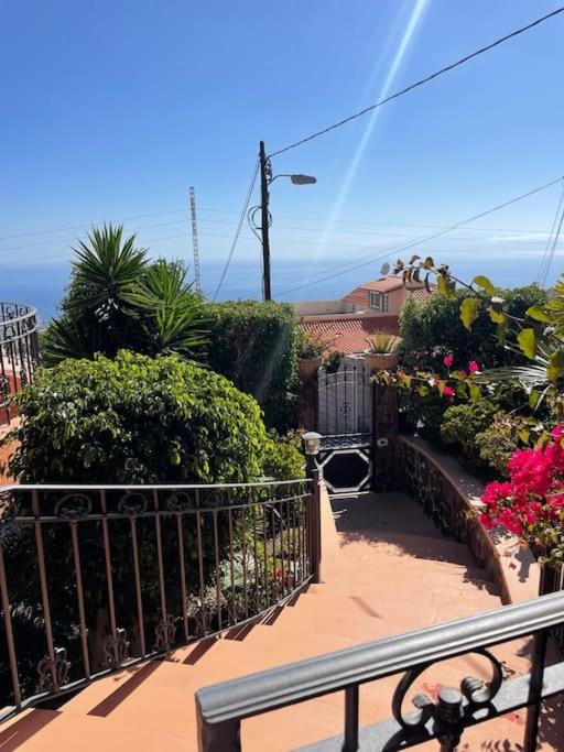 Maravilla Villa with Sea Views