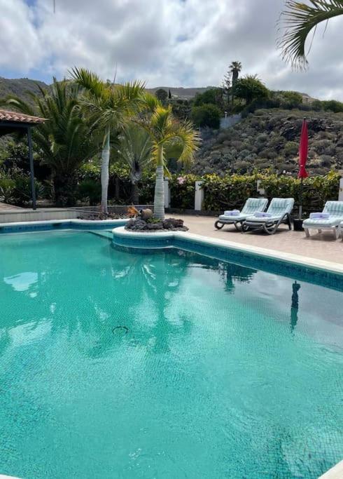 Maravilla Villa with Sea Views