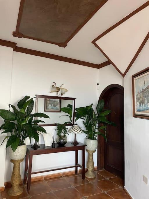 Maravilla Villa with Sea Views