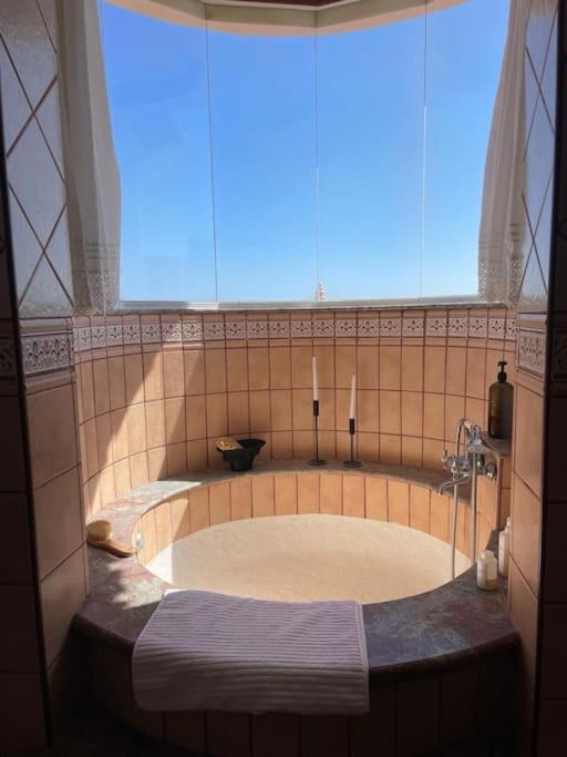 Maravilla Villa with Sea Views