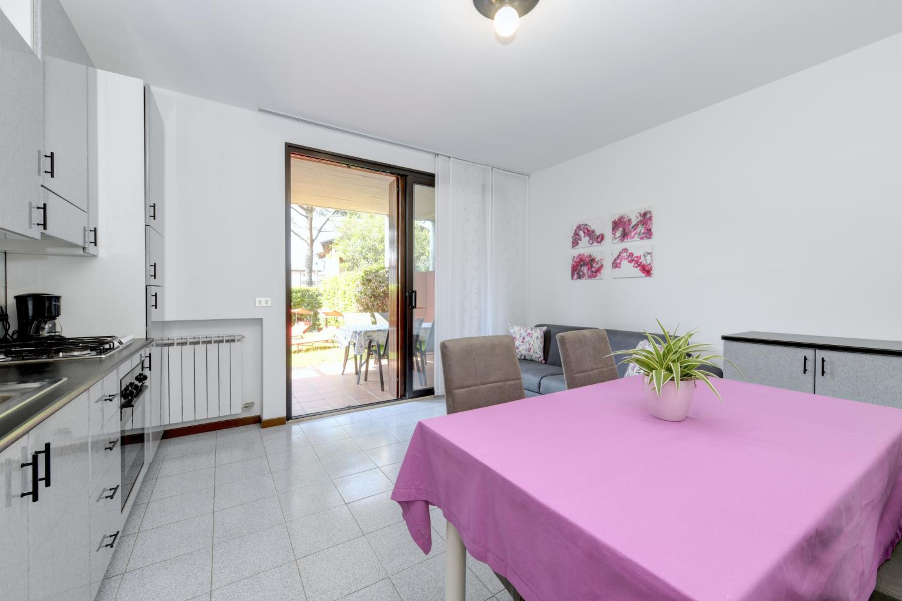 Breeze Apartment