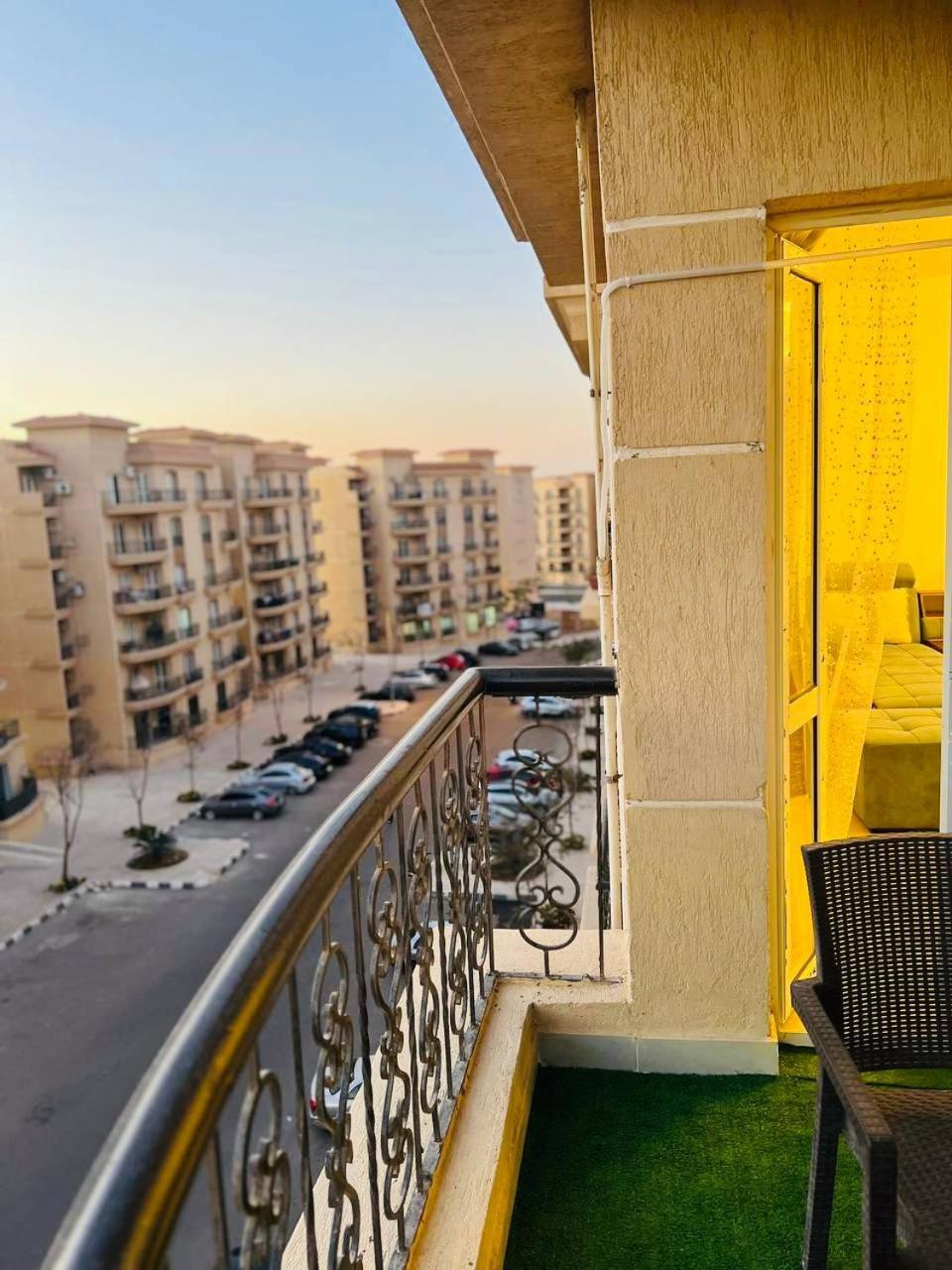Sky High Harmony in Rehab - Peaceful Elegant apt