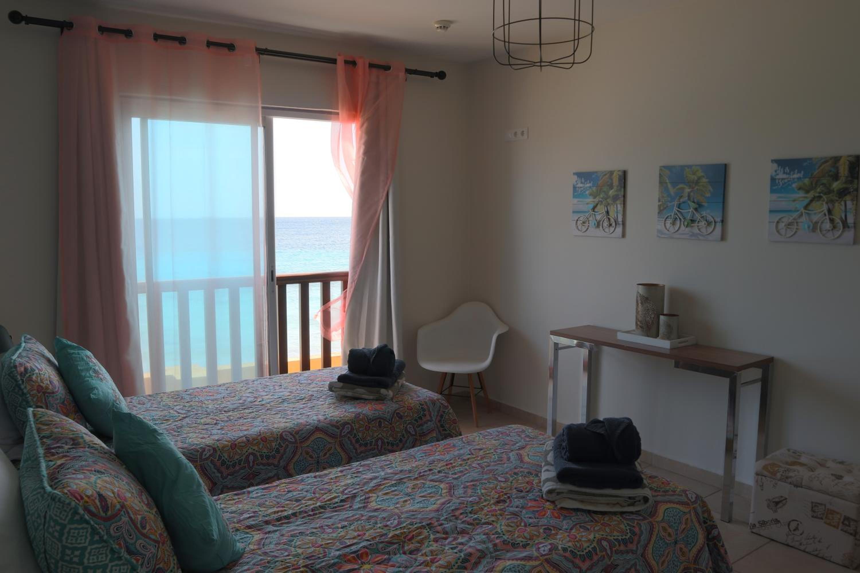 Beach front luxury living - 2 bedroom condo with sea view