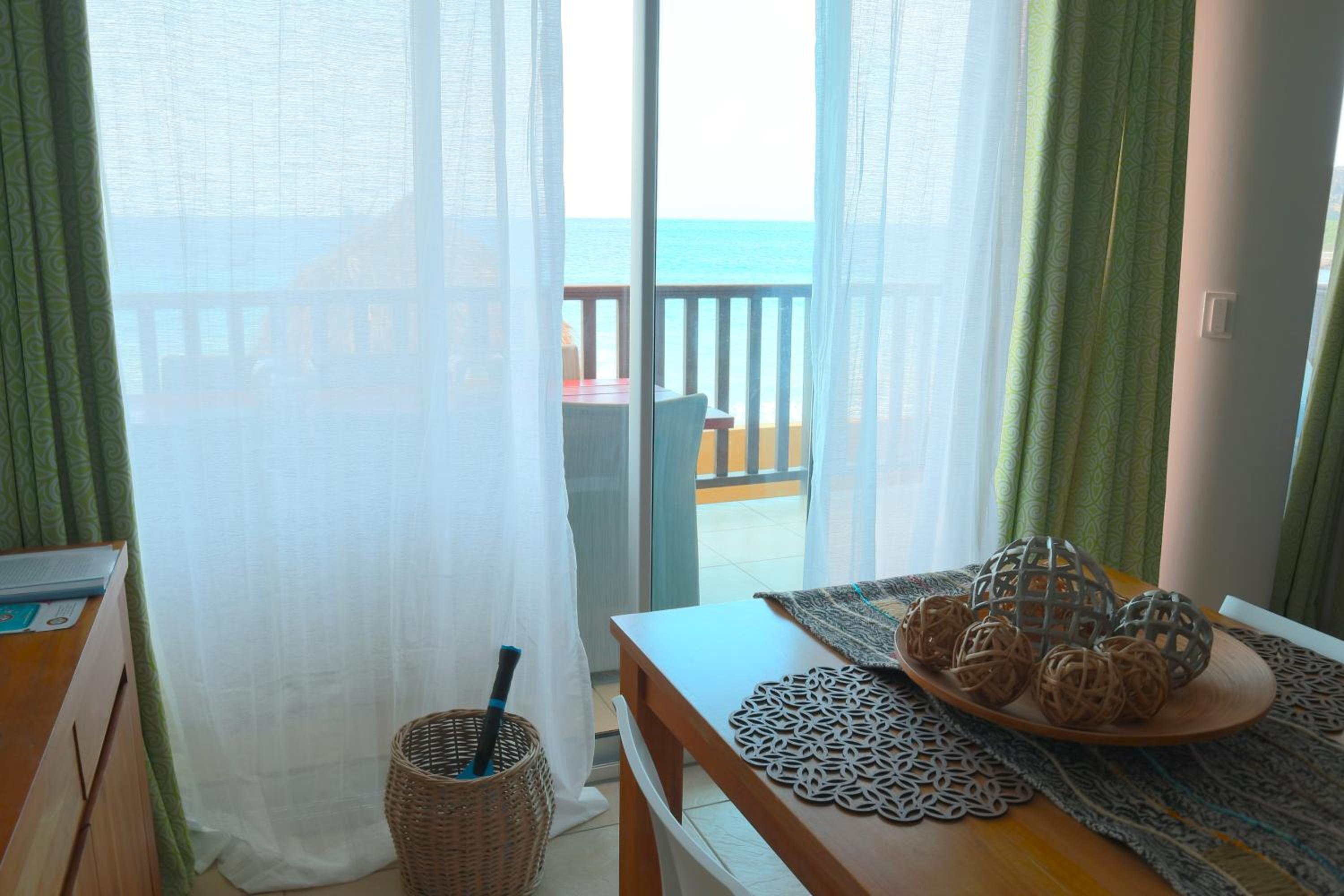 Beach front luxury living - 2 bedroom condo with sea view