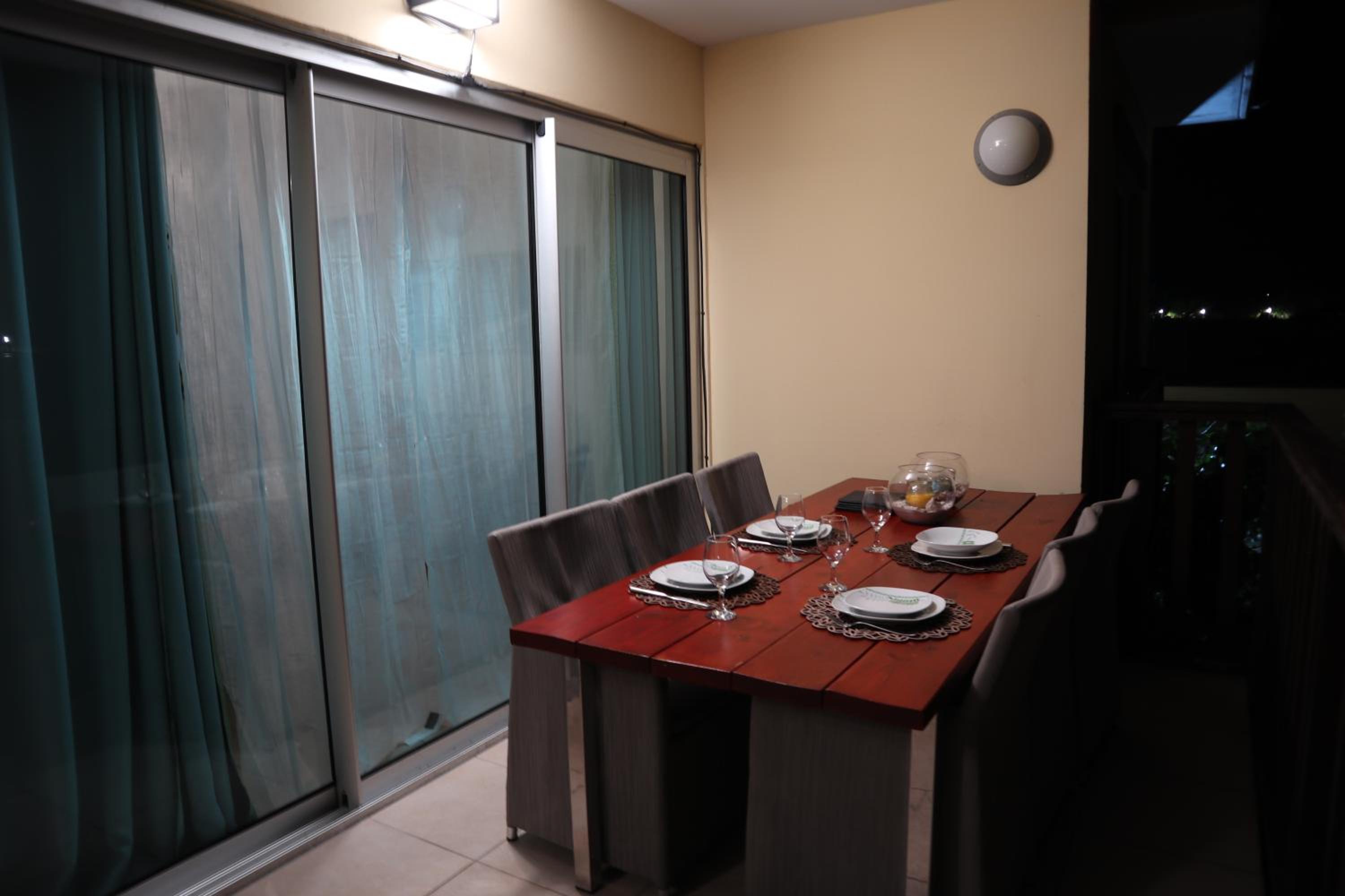 Beach front luxury living - 2 bedroom condo with sea view