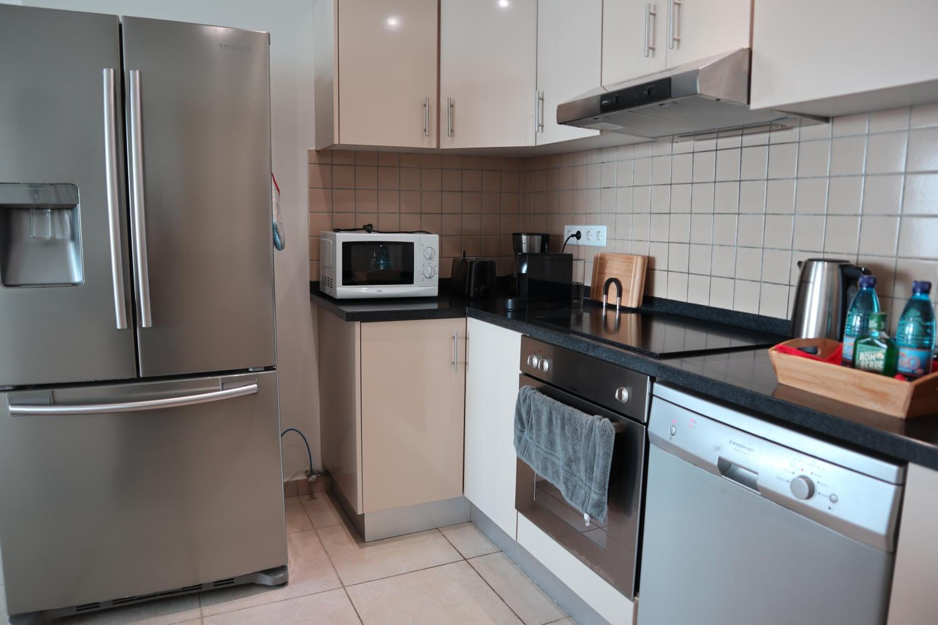 Beach front luxury living - 2 bedroom condo with sea view
