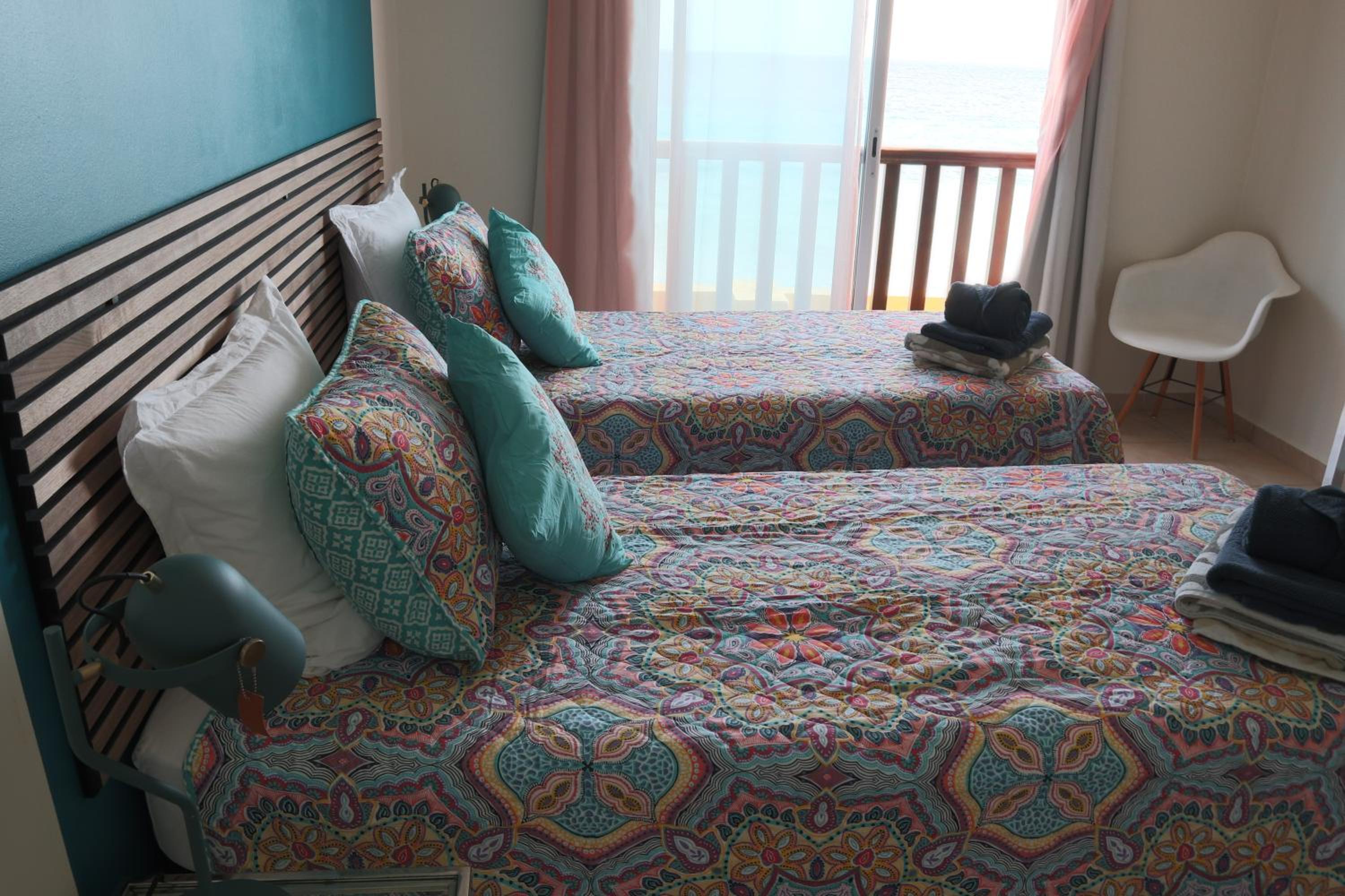 Beach front luxury living - 2 bedroom condo with sea view