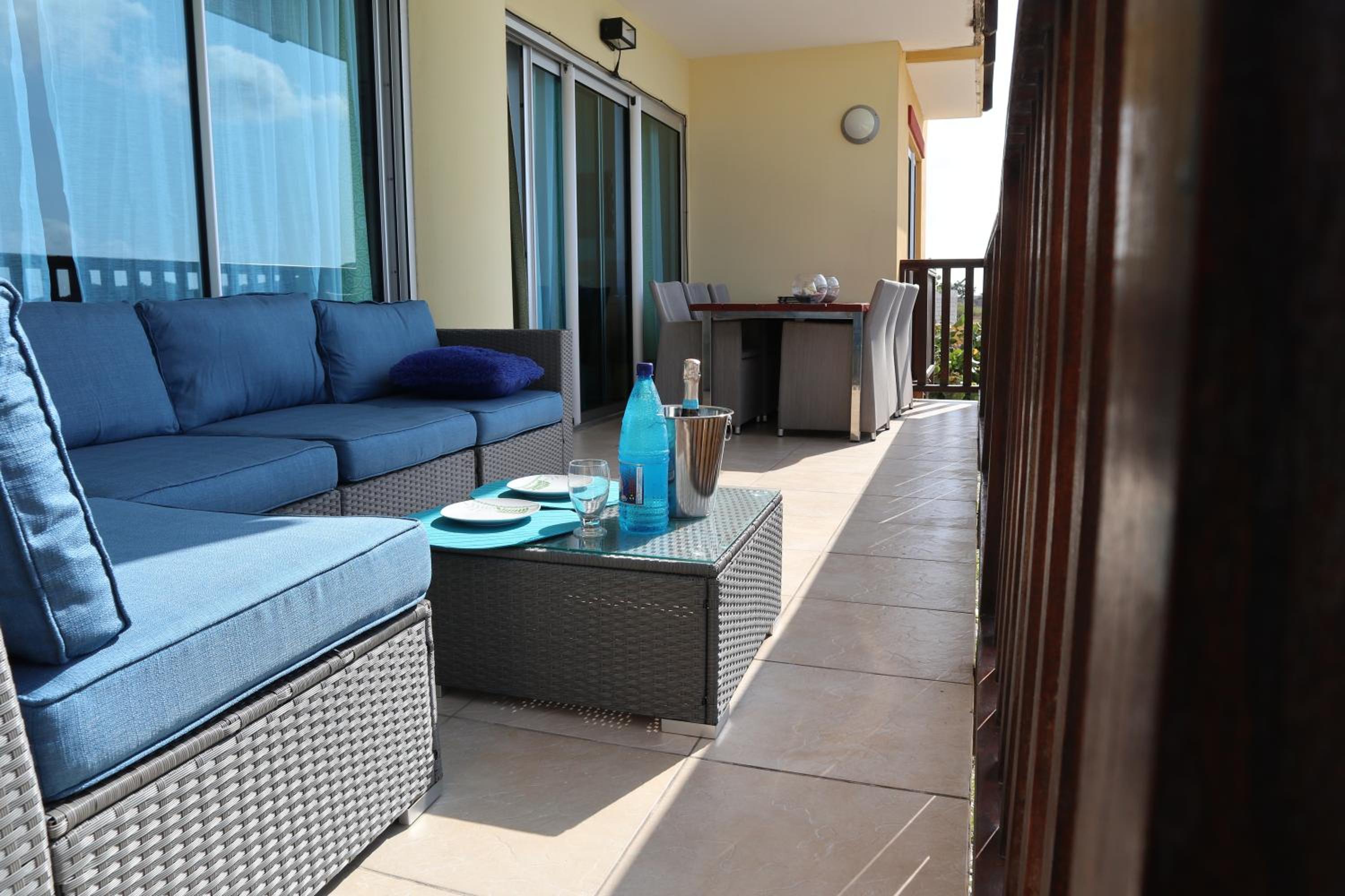 Beach front luxury living - 2 bedroom condo with sea view