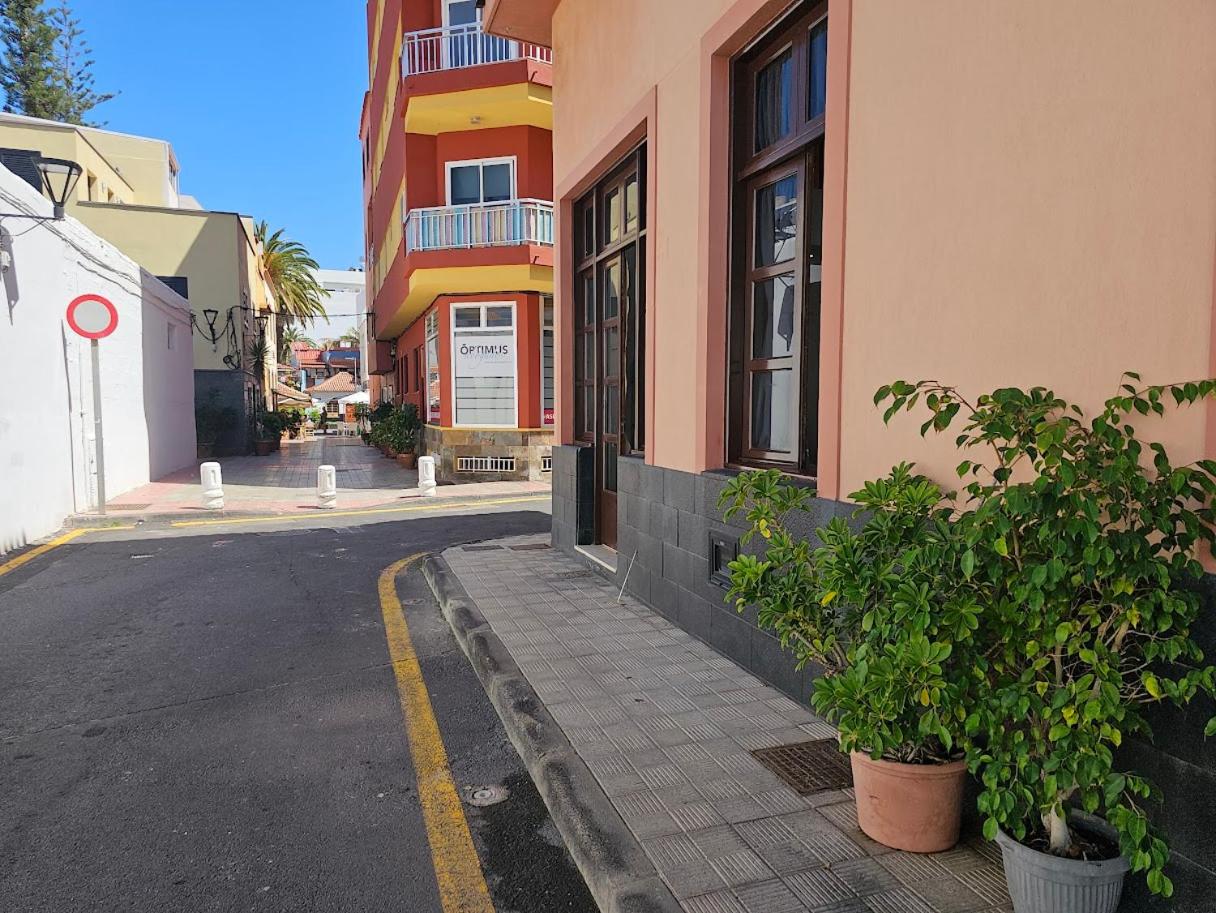 APARTMENT IN THE CENTER OF THE OLD TOWN. view 4