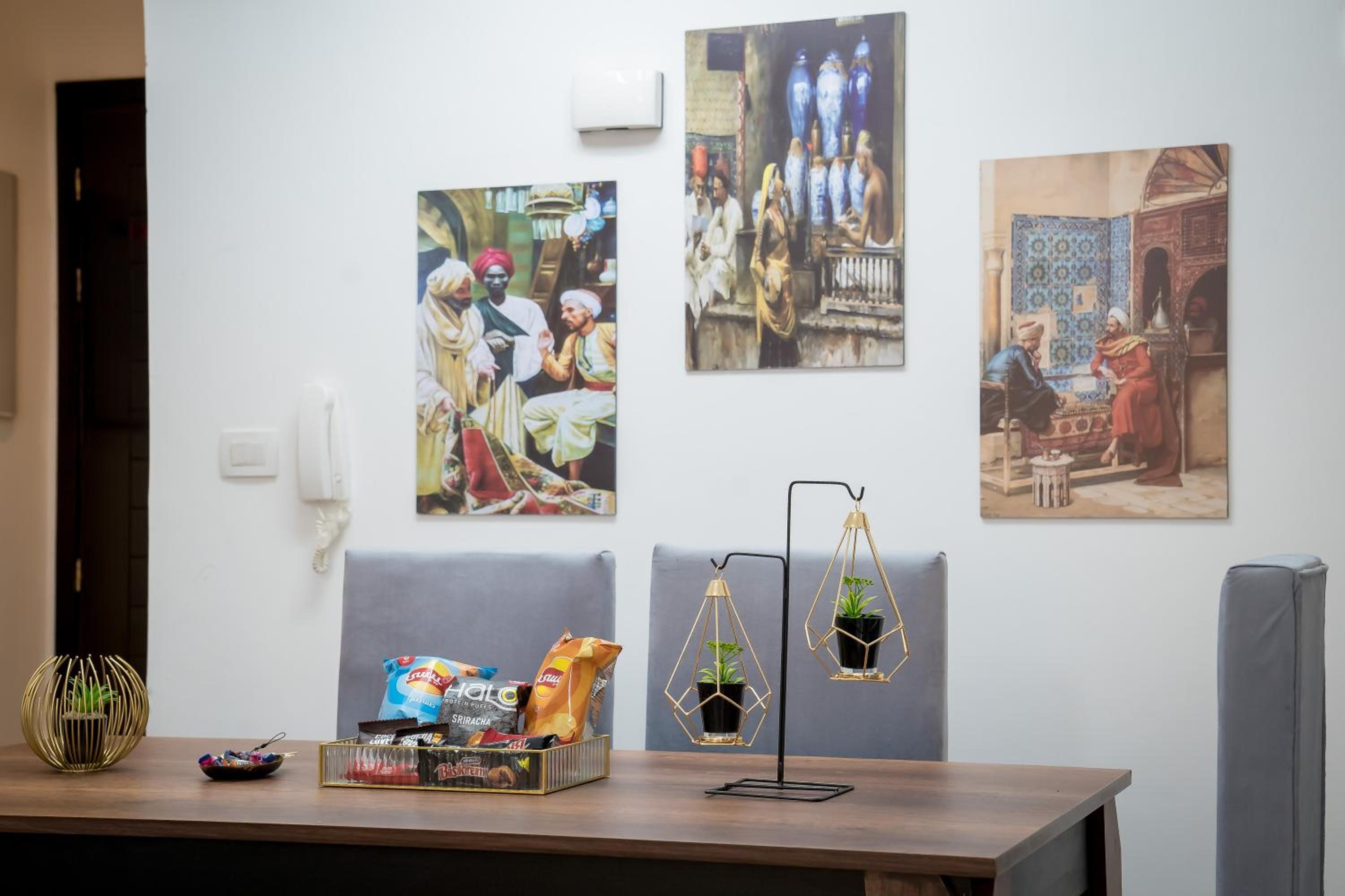 Sky High Harmony in Rehab - Peaceful Elegant apt