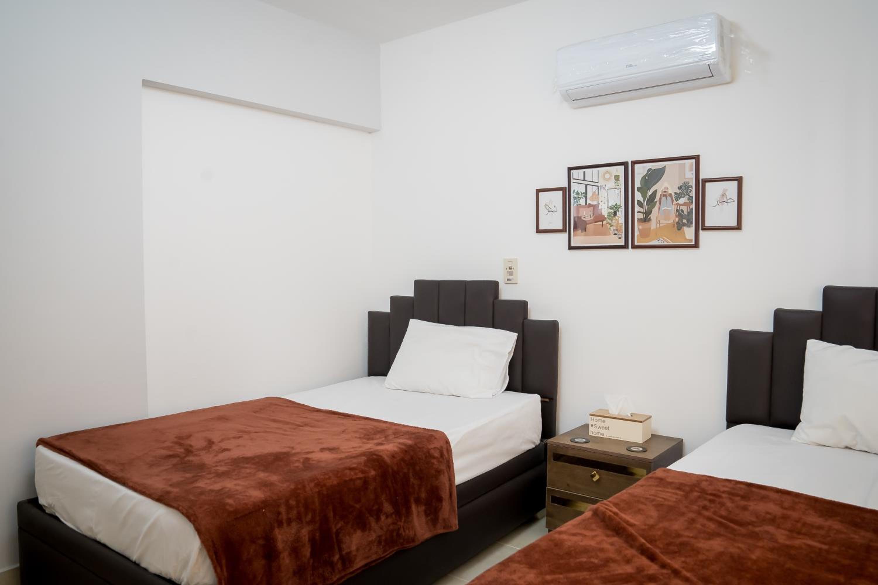 Sky High Harmony in Rehab - Peaceful Elegant apt