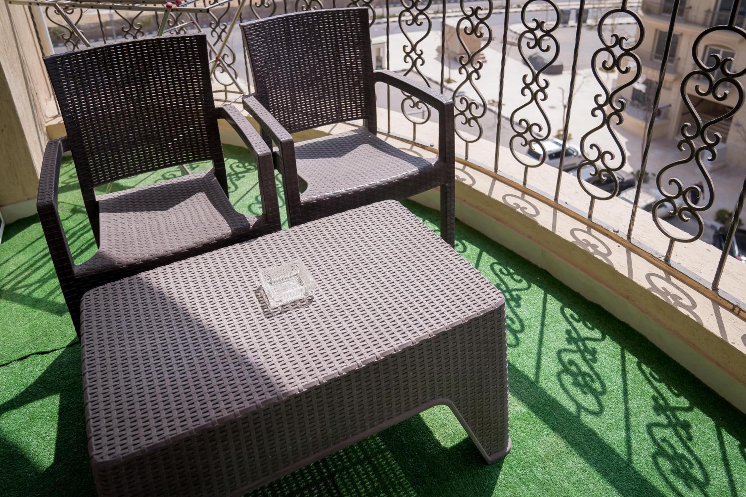 Sky High Harmony in Rehab - Peaceful Elegant apt