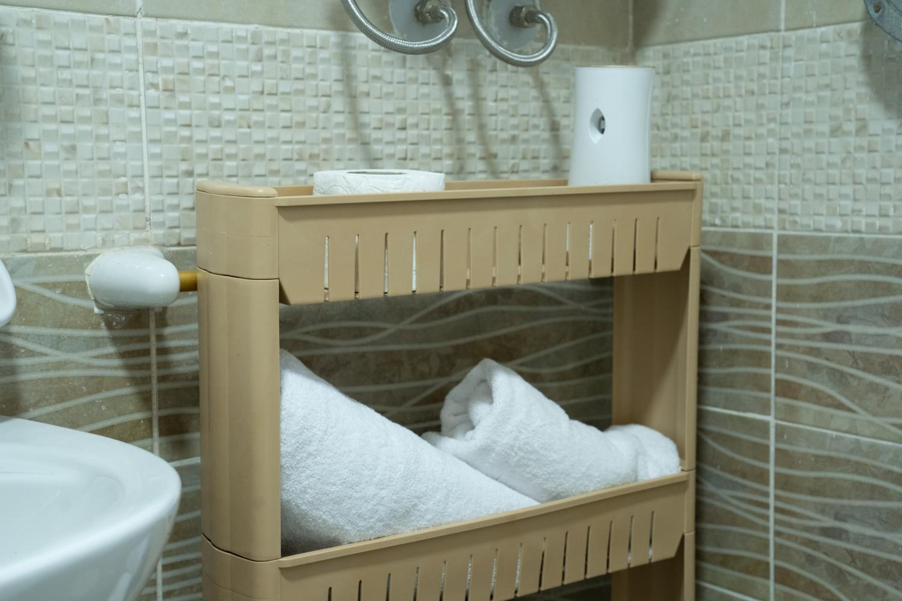 Sky High Harmony in Rehab - Peaceful Elegant apt