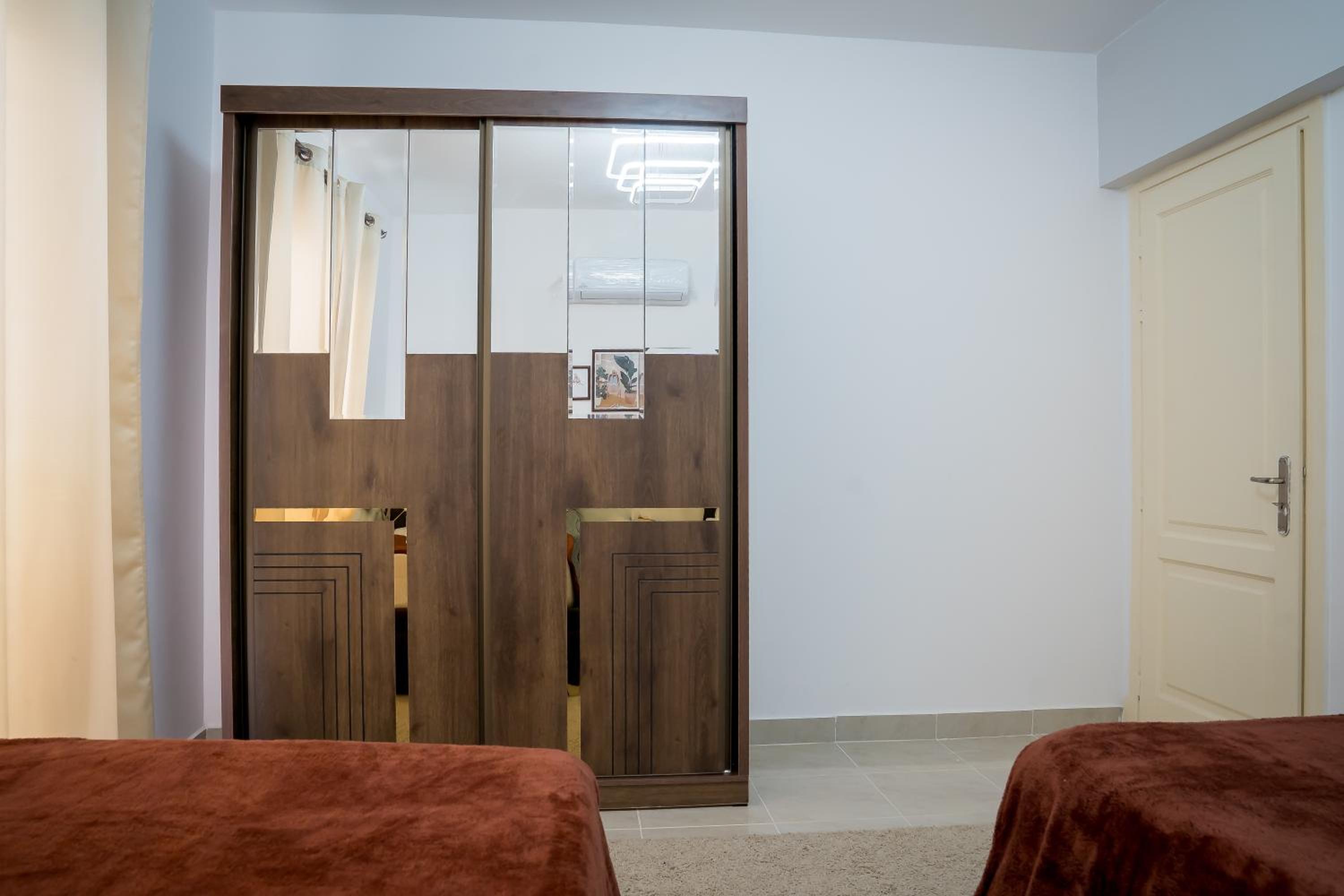 Sky High Harmony in Rehab - Peaceful Elegant apt
