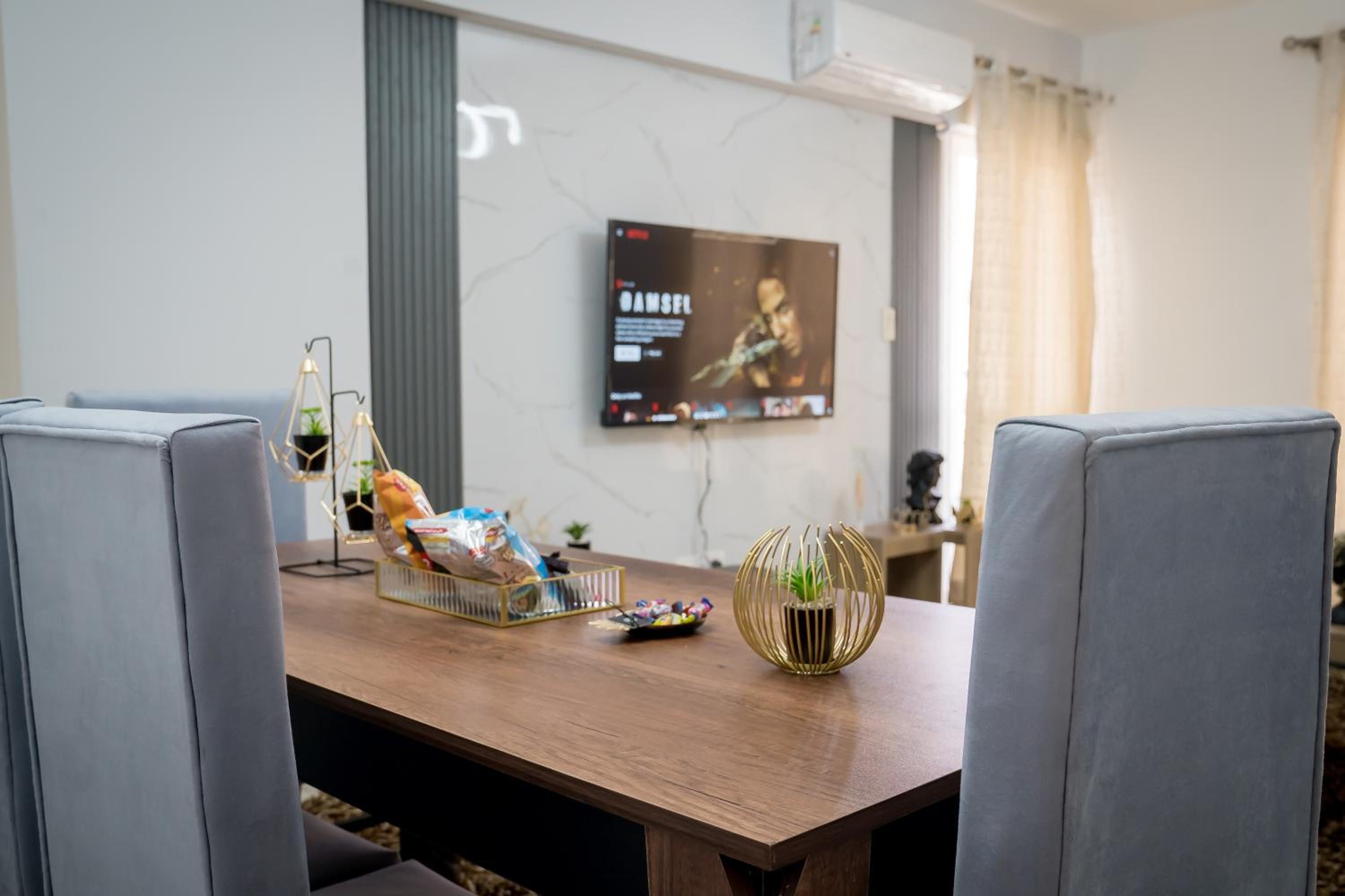 Sky High Harmony in Rehab - Peaceful Elegant apt