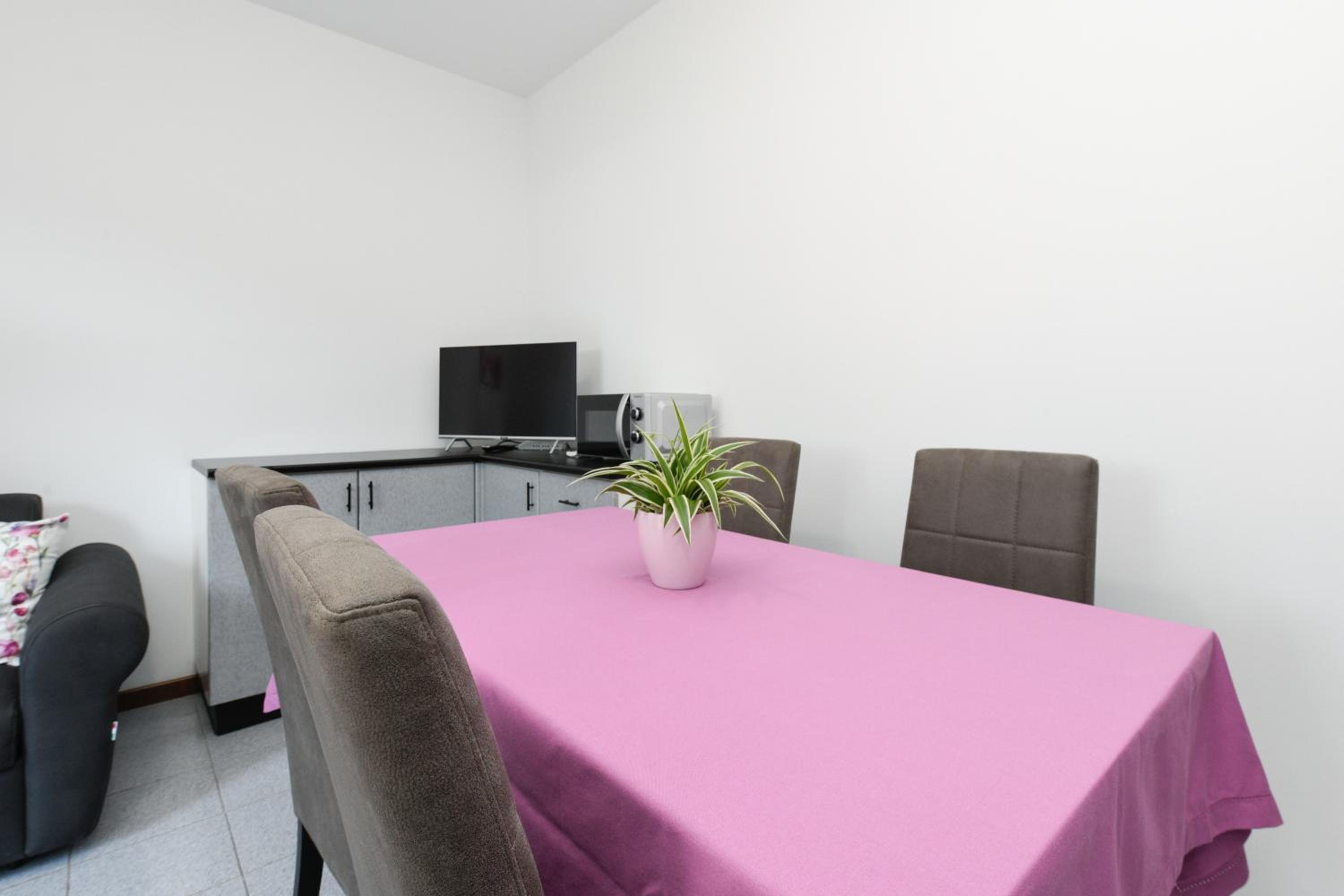 Breeze Apartment