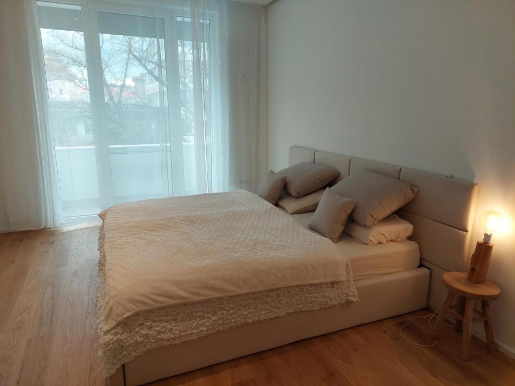 Peaceful Modern Residance near City Center view 4