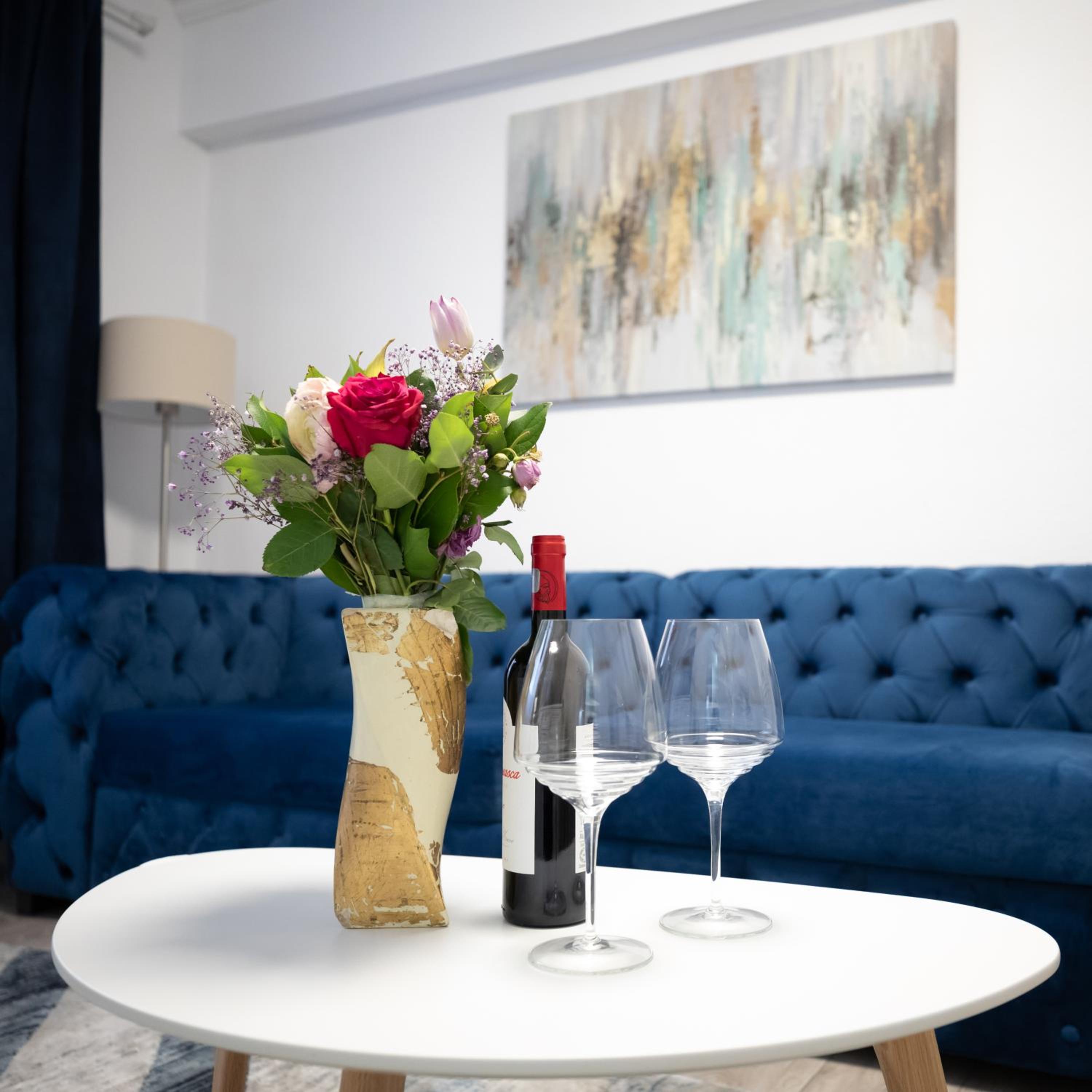 Nest Aparthotel