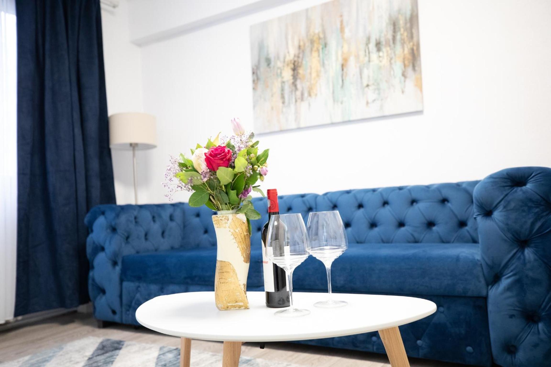 Nest Aparthotel