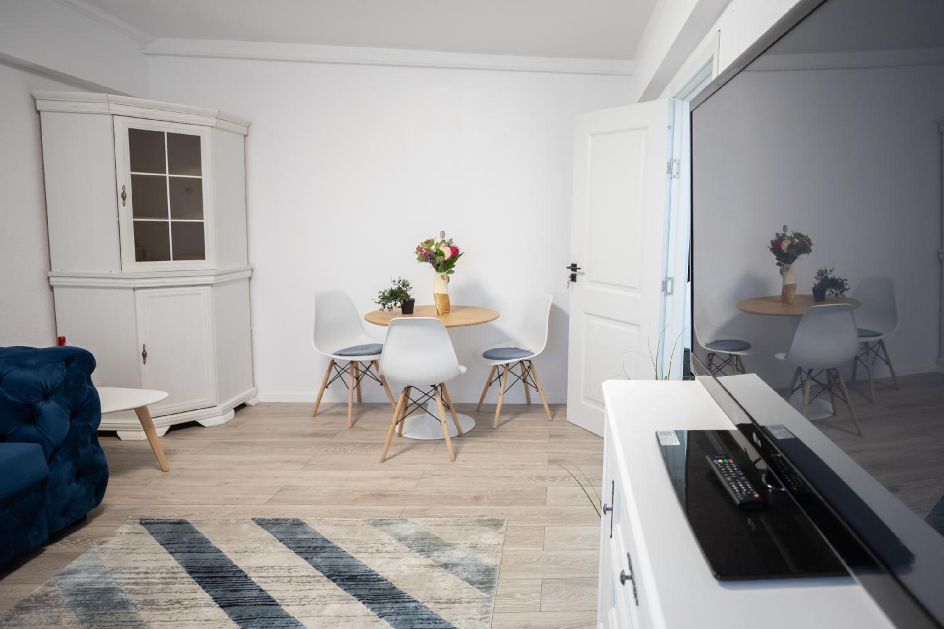 Nest Aparthotel