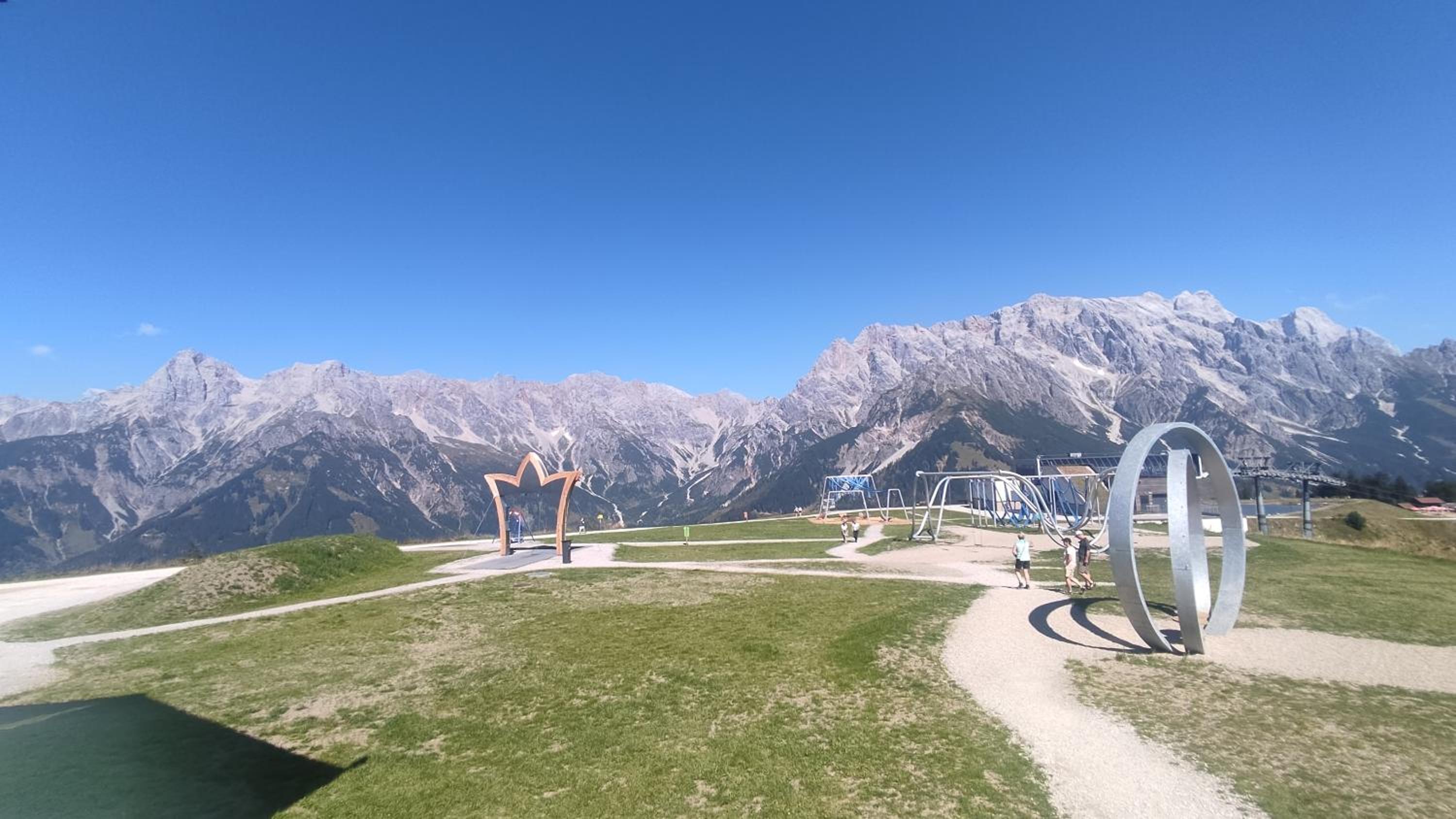Modernes Apartment mit Panoramablick und Skibus